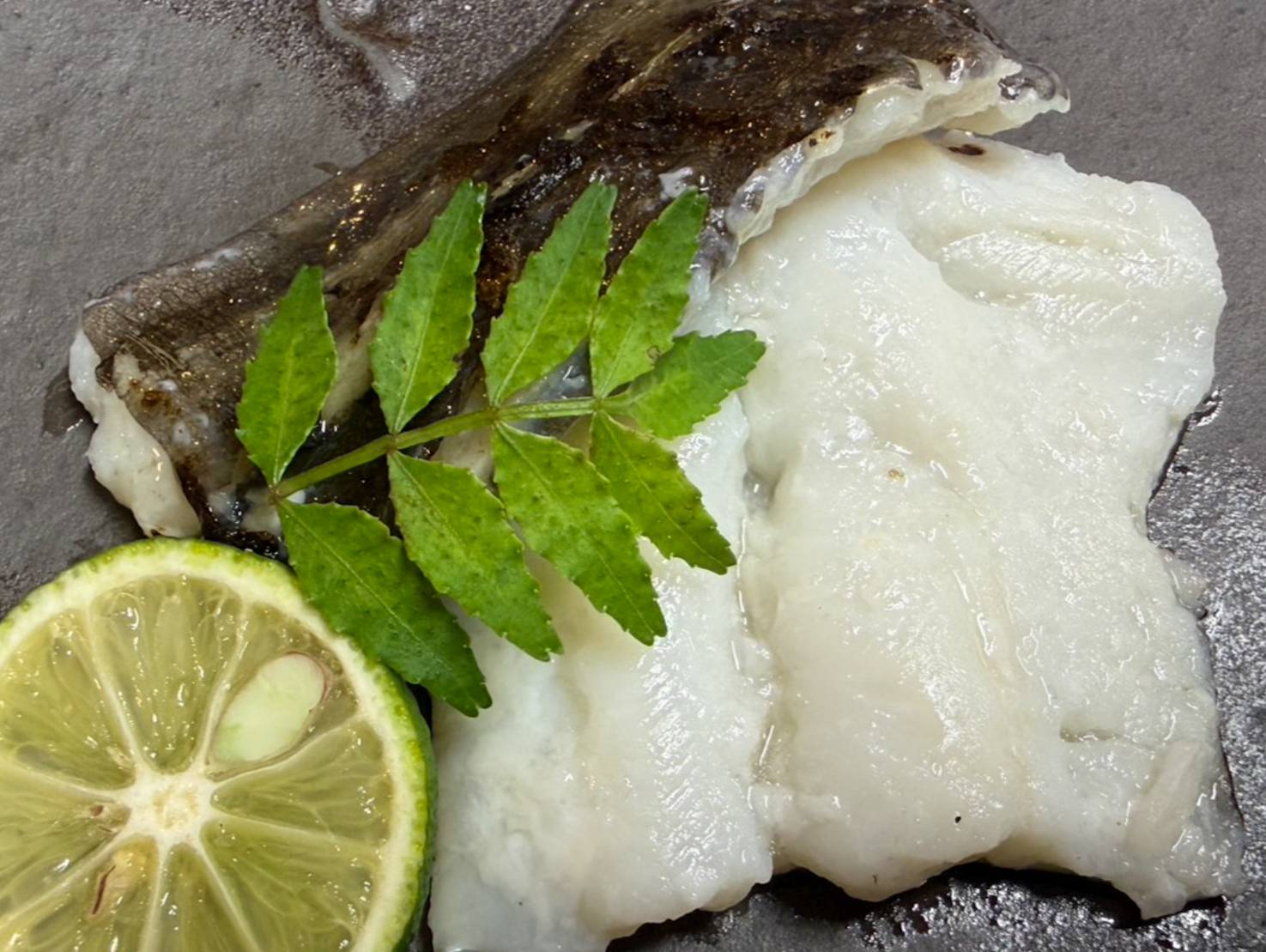 【魚匠の逸品】塩麹熟成和風コンフィ伝助あなご