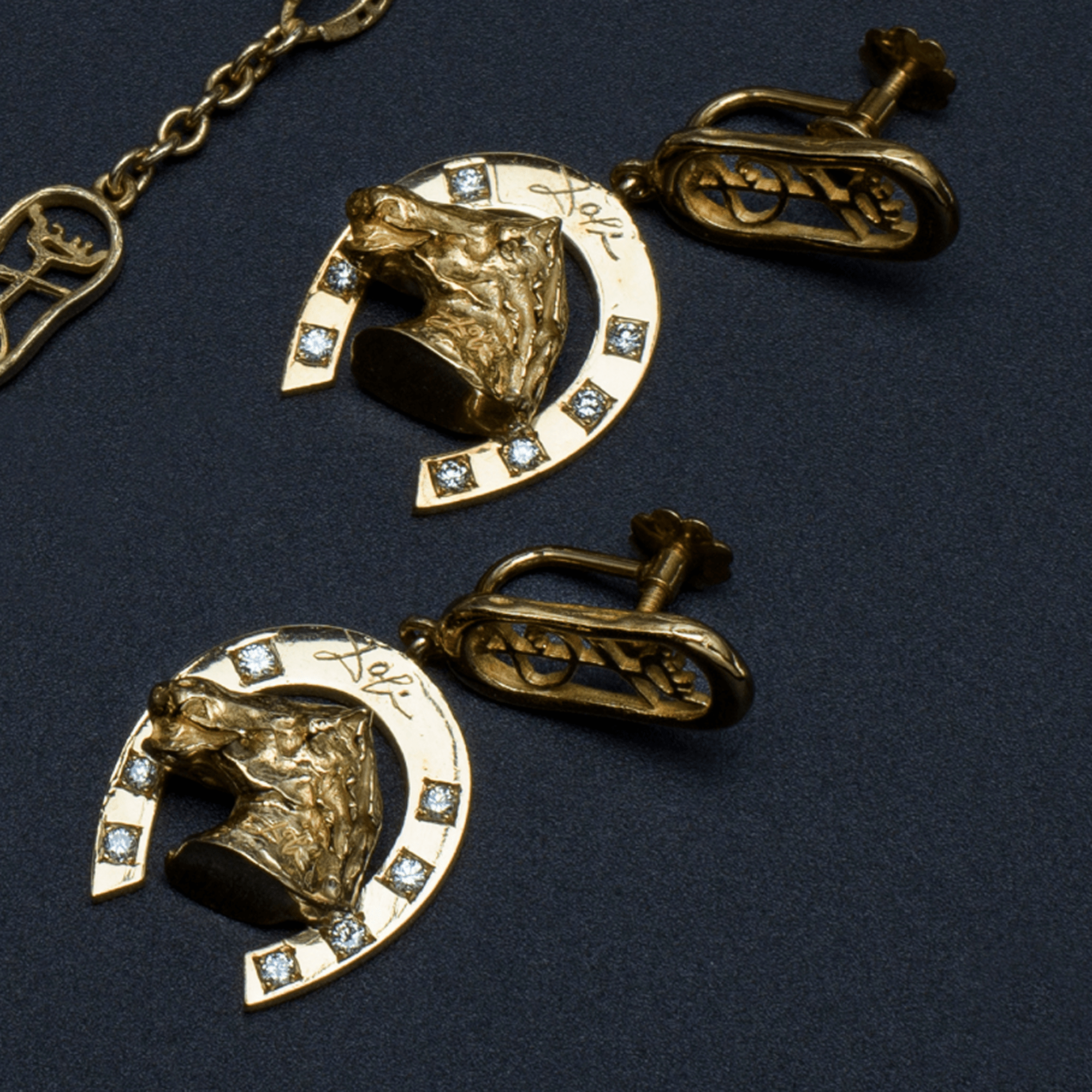 Head Horse EARRINGS GOLD Diamond