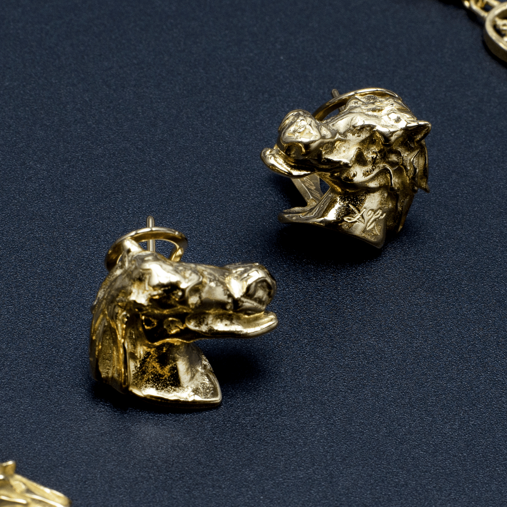 Head Horse EARRINGS GOLD