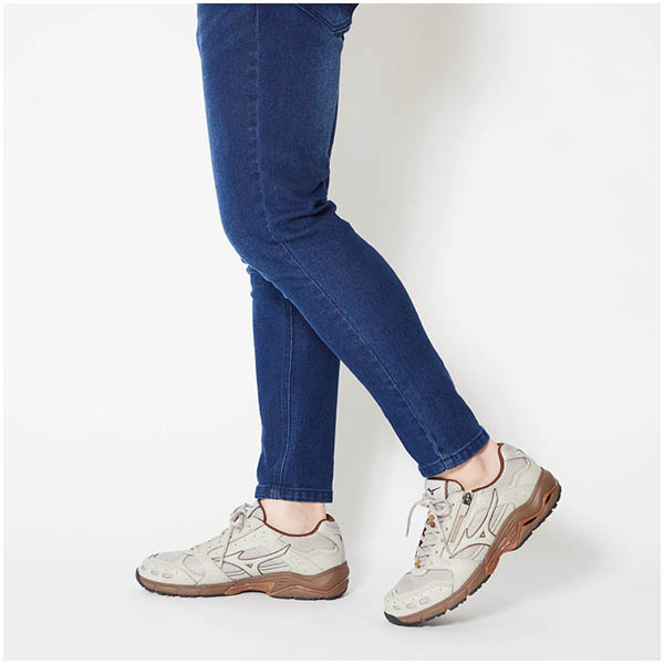 【アウトレット】 ミズノ ウエーブエクスプローラー FS2 男女兼用ウォーキングシューズ 3E B1GA2100 1足