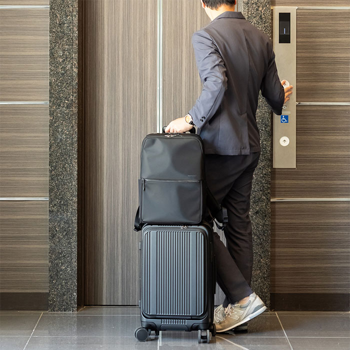 BERMAS バーマス インターシティBS フロントオープンファスナー 37L 50cm 60555 1個