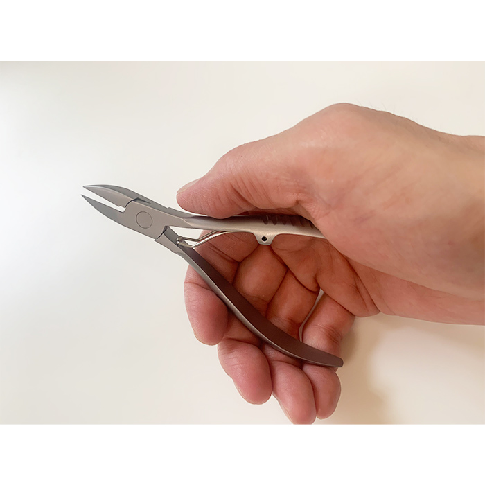 鵜飼洋鋏 良く切れる細刃先ニッパー爪切り A-0285/DU205 1個