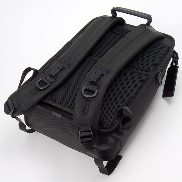 TUMI トゥミ スリム・バックパック リュック ビジネスバッグ TUM02603581-D3 1点