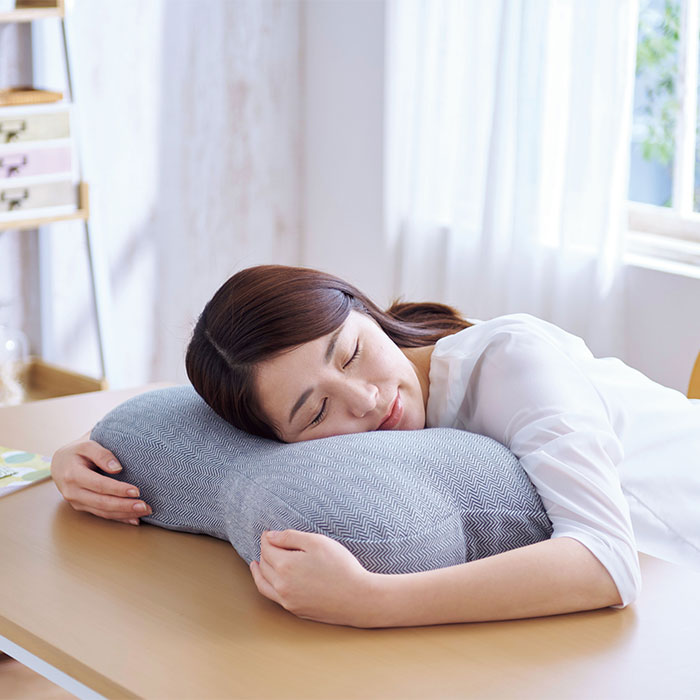 nishikawa konemuri＋ こねむりプラス パワーナップピロー「Mini hug」 おひるね枕 QH91406002 QH91406002 1個
