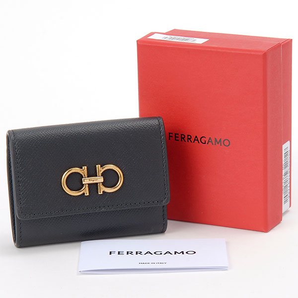 SalvatoreFerragamo サルヴァトーレフェラガモ 三つ折り財布 SFE22-0862-779894 THE GANCINI ガンチーニ 並行輸入品 1点