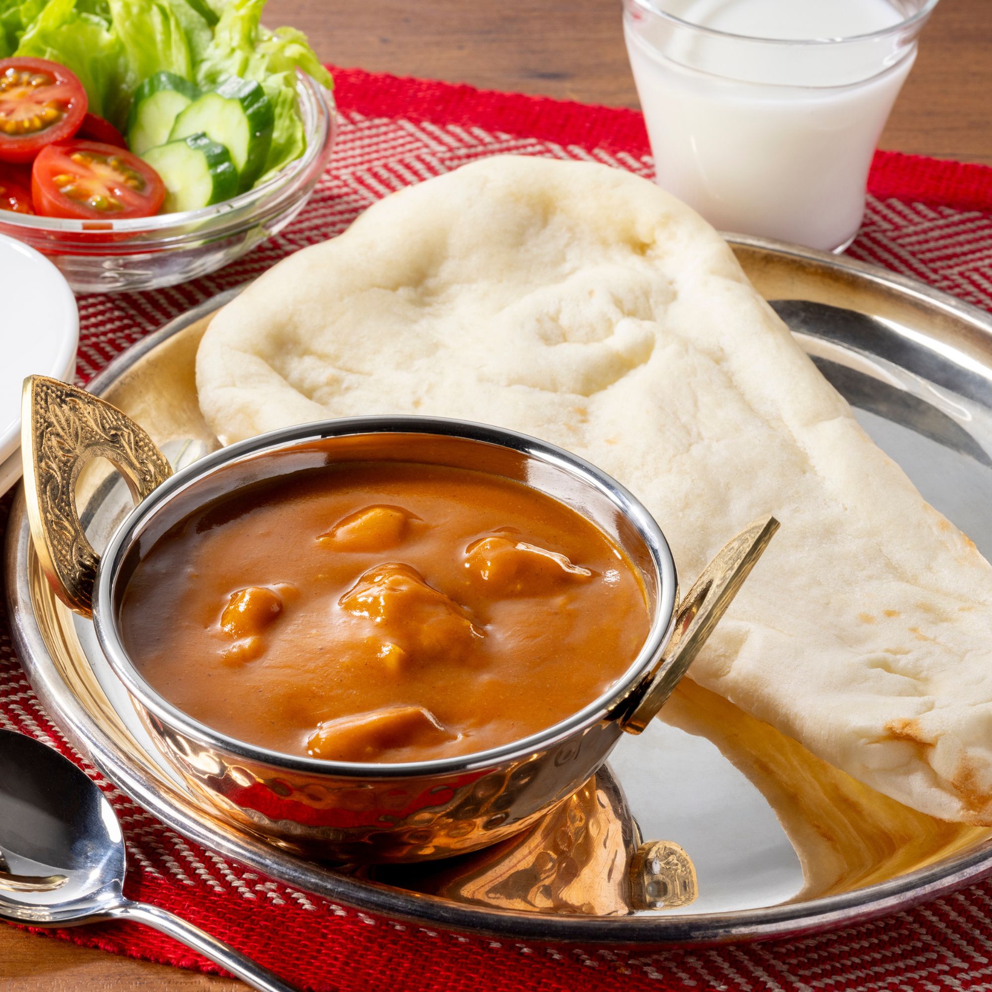  【訳あり・数量限定】吉野家 バターチキンカレー 10袋 1セット（200g×10袋）