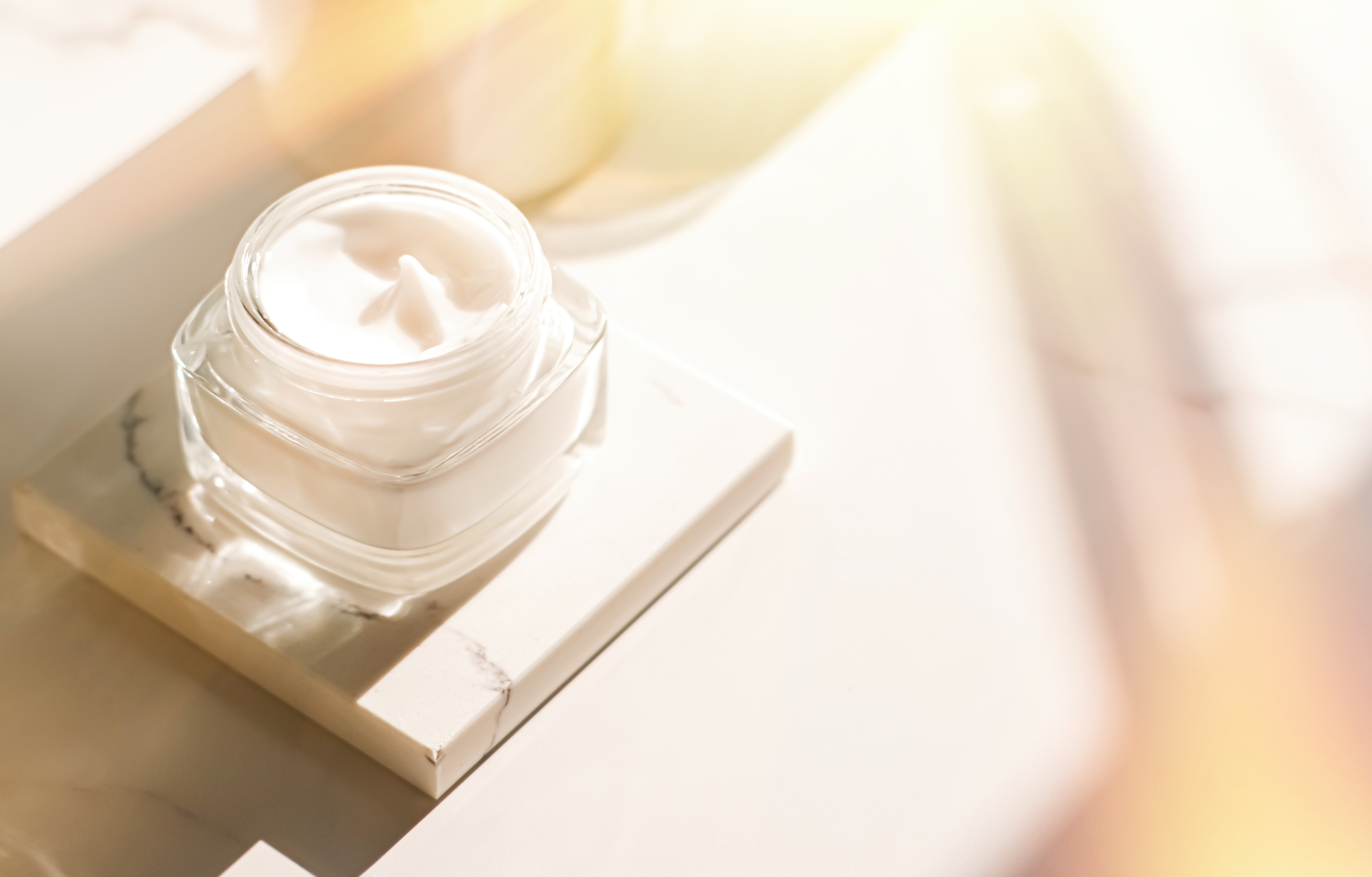 乳液とクリームの違いとは