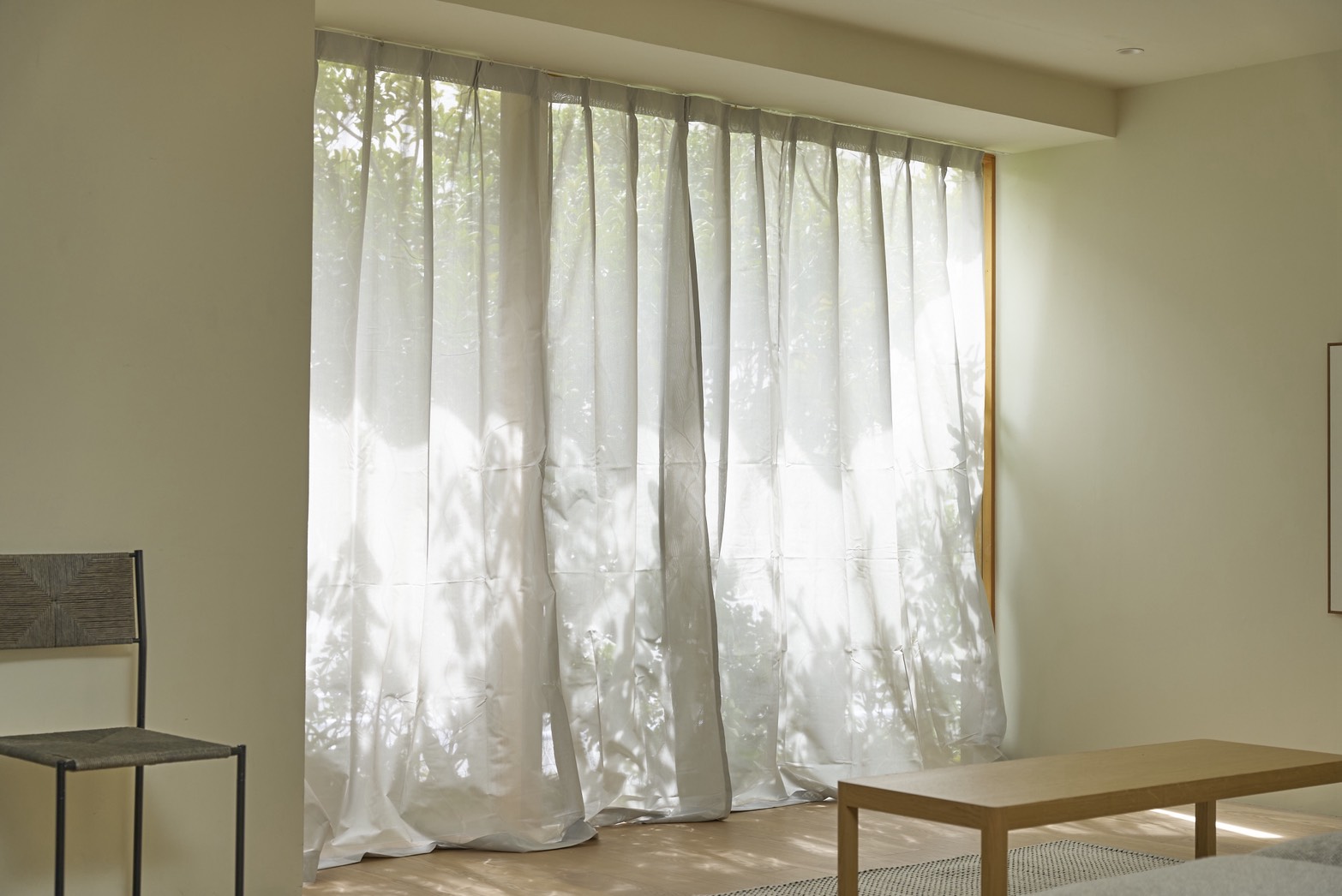 遮熱レースカーテン<br>【波模様 2枚組】 レースサイズ: 100×103cm