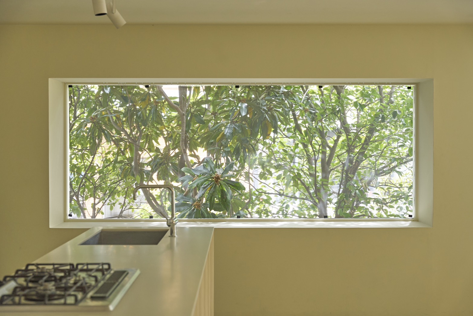 遮熱クールアップ<br>【100x230cm（掃き出し窓用）<br>2枚入り】