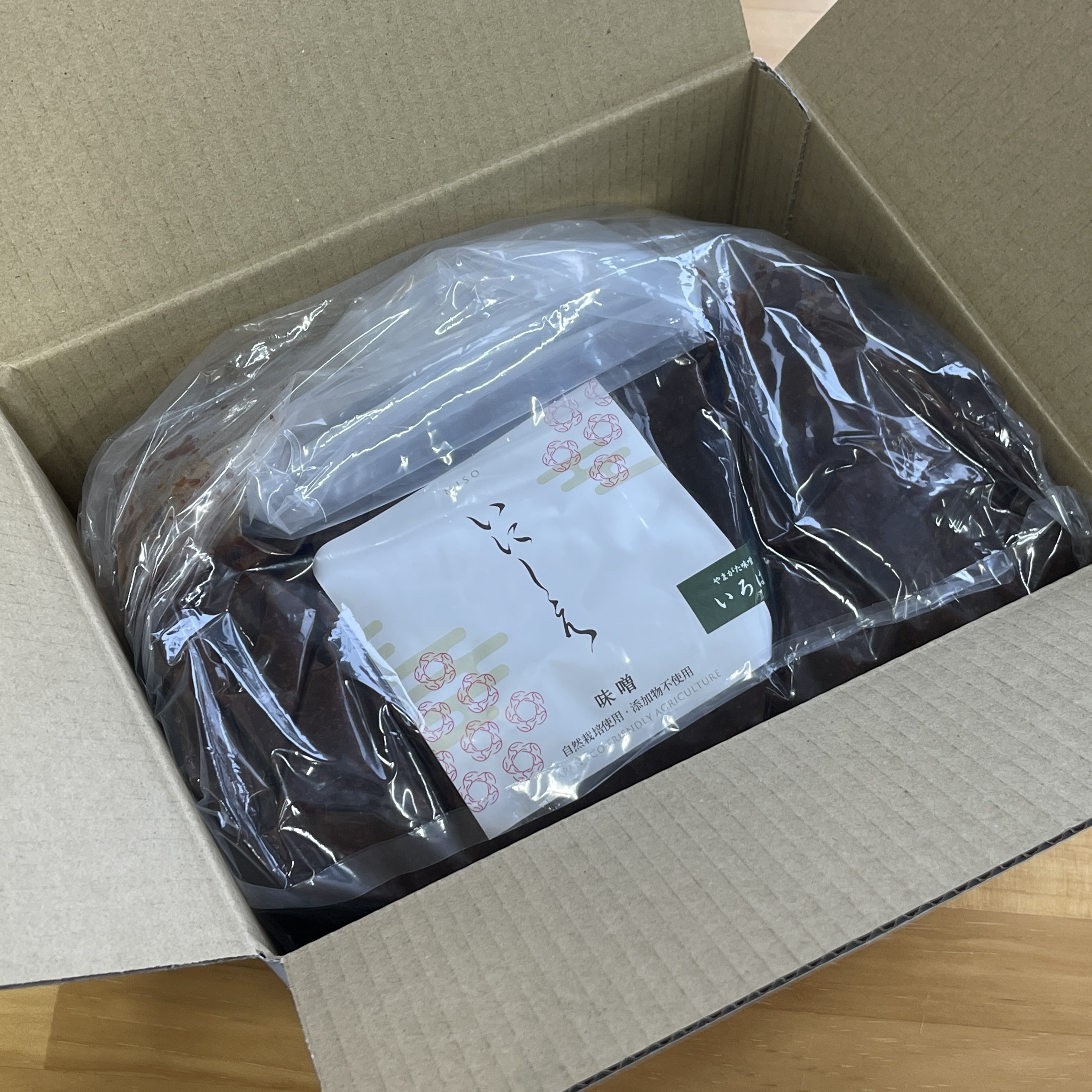 山形味噌「いろは」3種の大豆・3種の麹　自然栽培・無添加 　４kg /箱入り