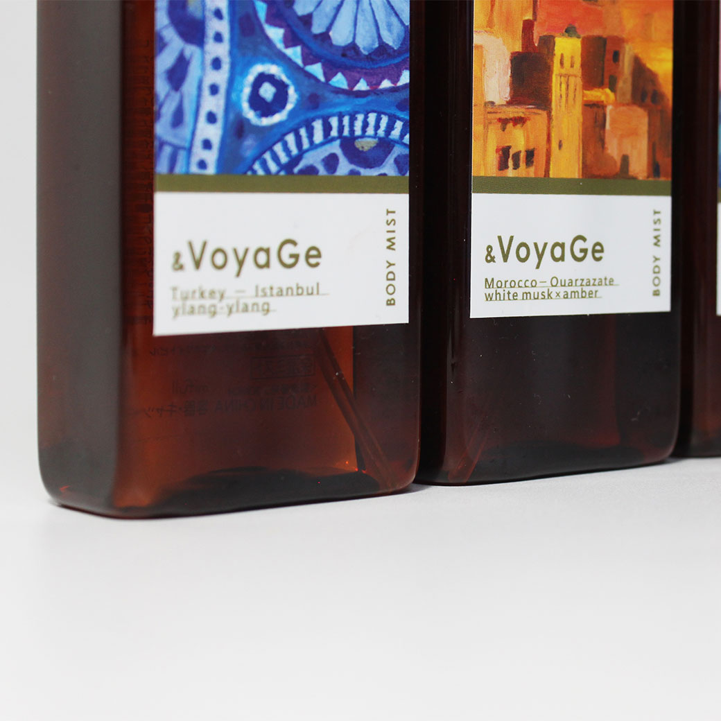 【mifull】&VoyaGe ボディミスト スイス｜サンダルウッドの香り CICA配合 保湿ミスト