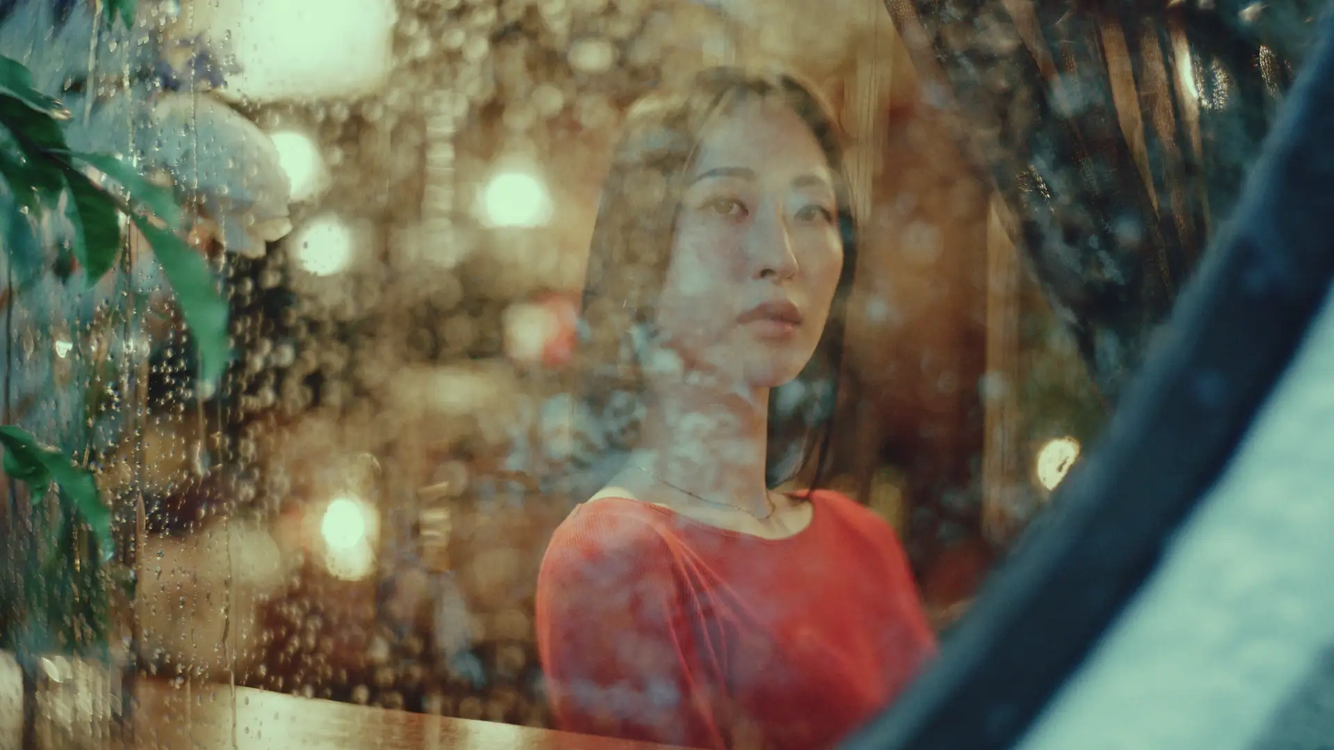 【新TVCM公開】 雨シーズンの髪悩みに寄り添うシャンプー「つるりんちょ。」 雨の日が楽しみになる毎日を。