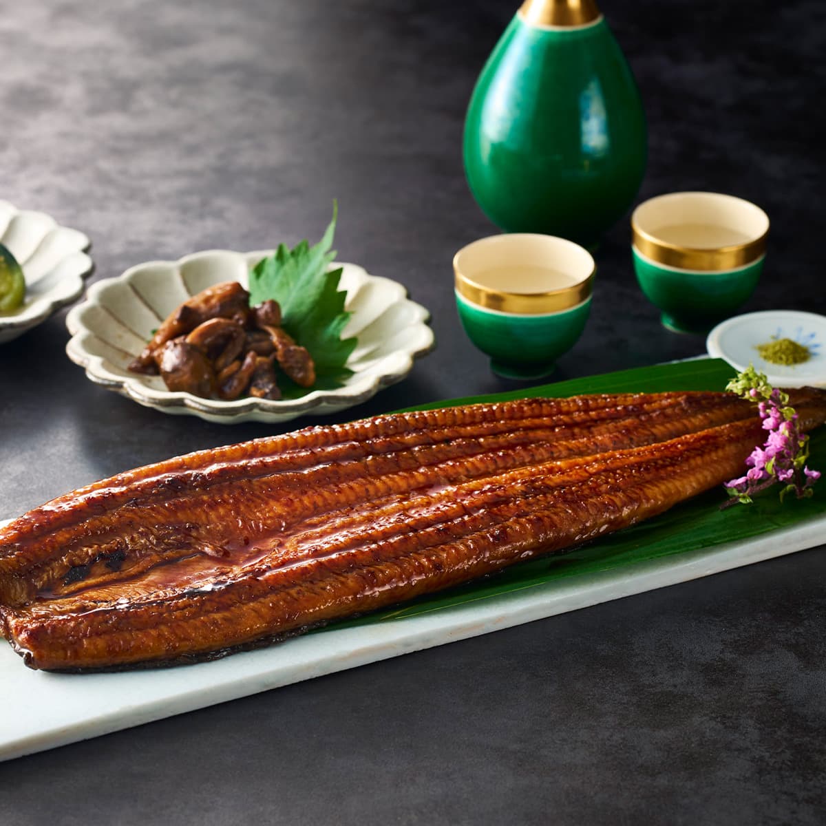 【送料無料対象商品】<br>国産うなぎ蒲焼 長焼【極】1尾<br>＜2〜3人前＞