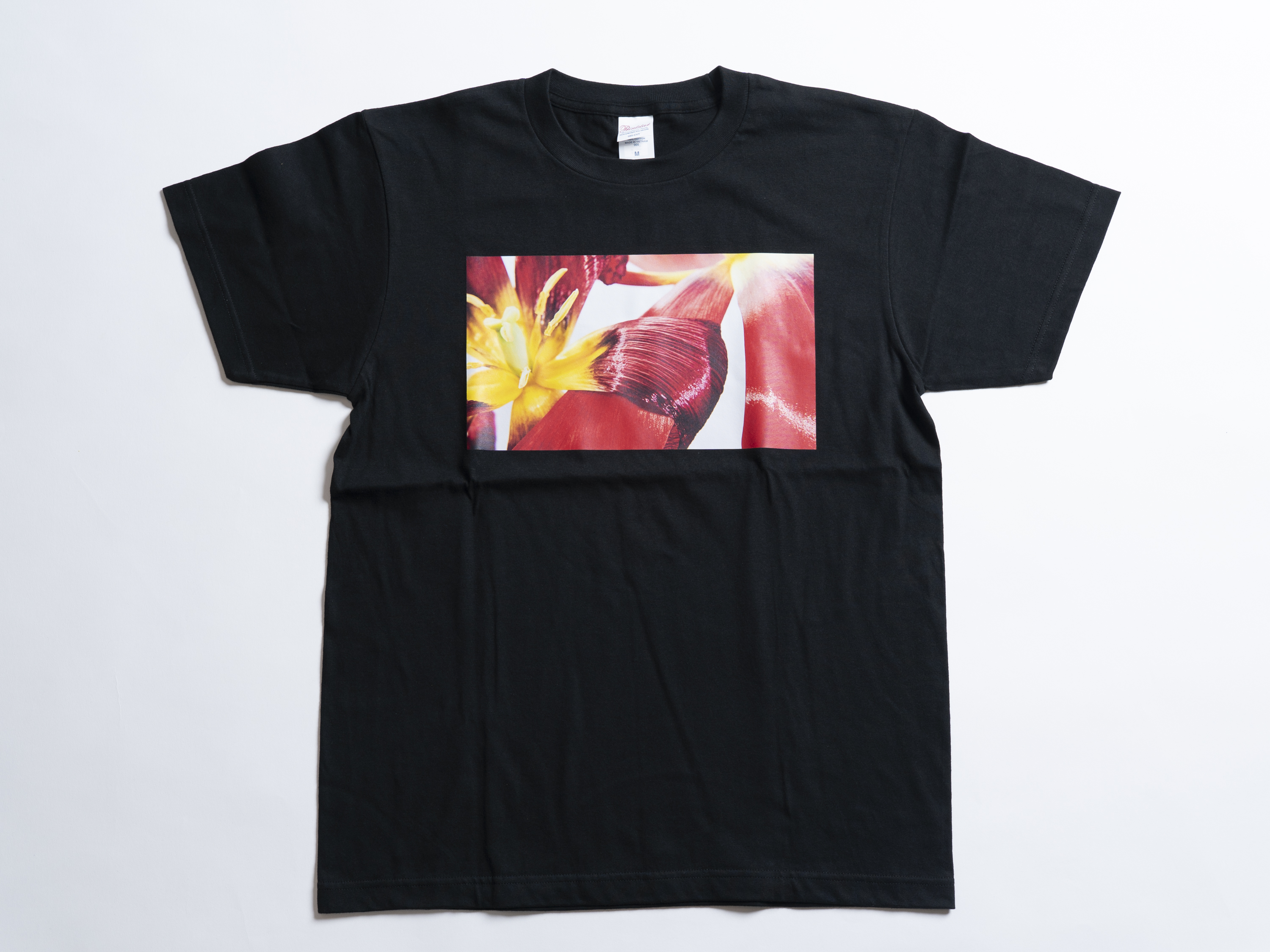 『そっと』チューリップTシャツ