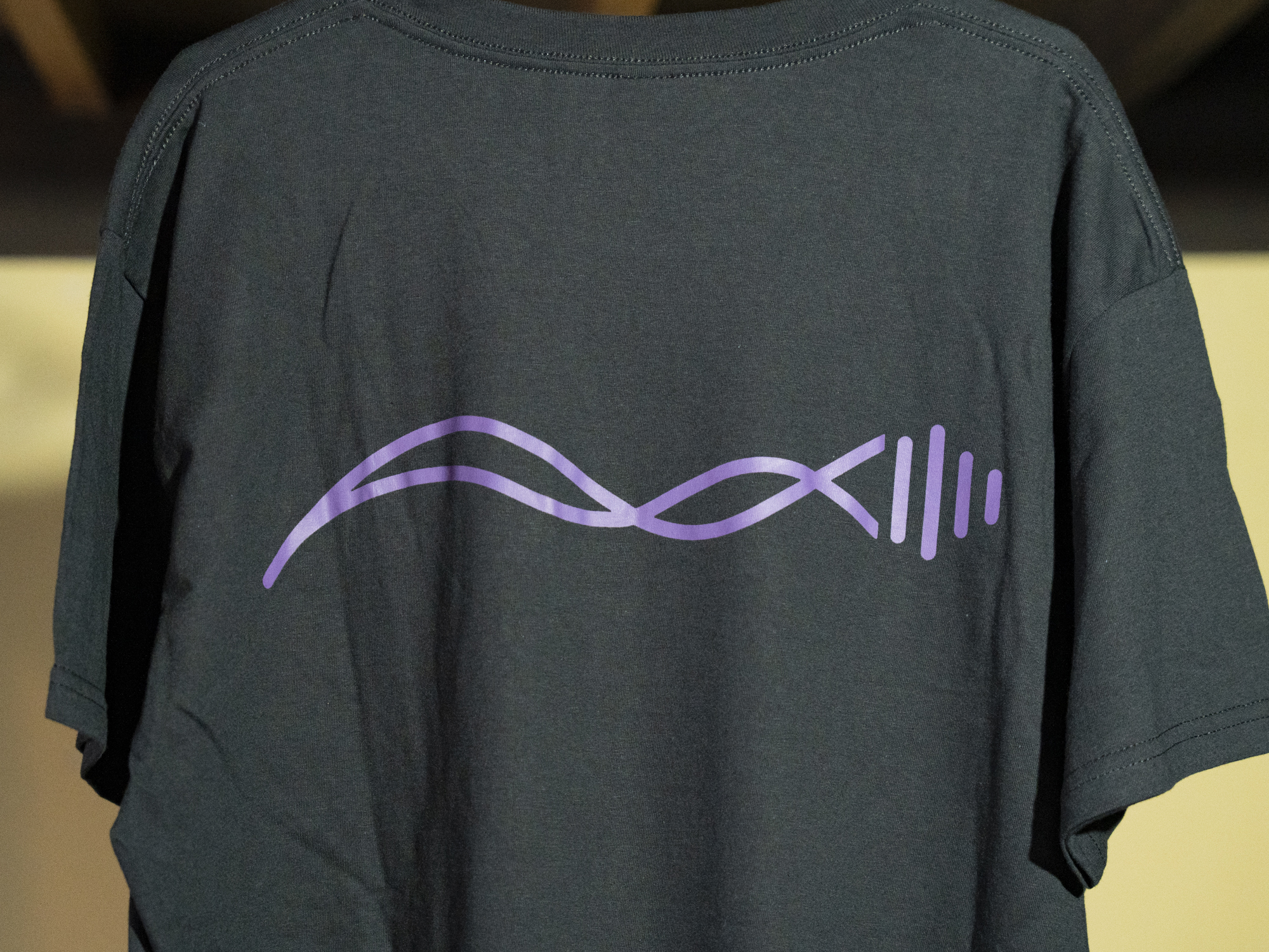 DJ AKKYデザインロゴTシャツ