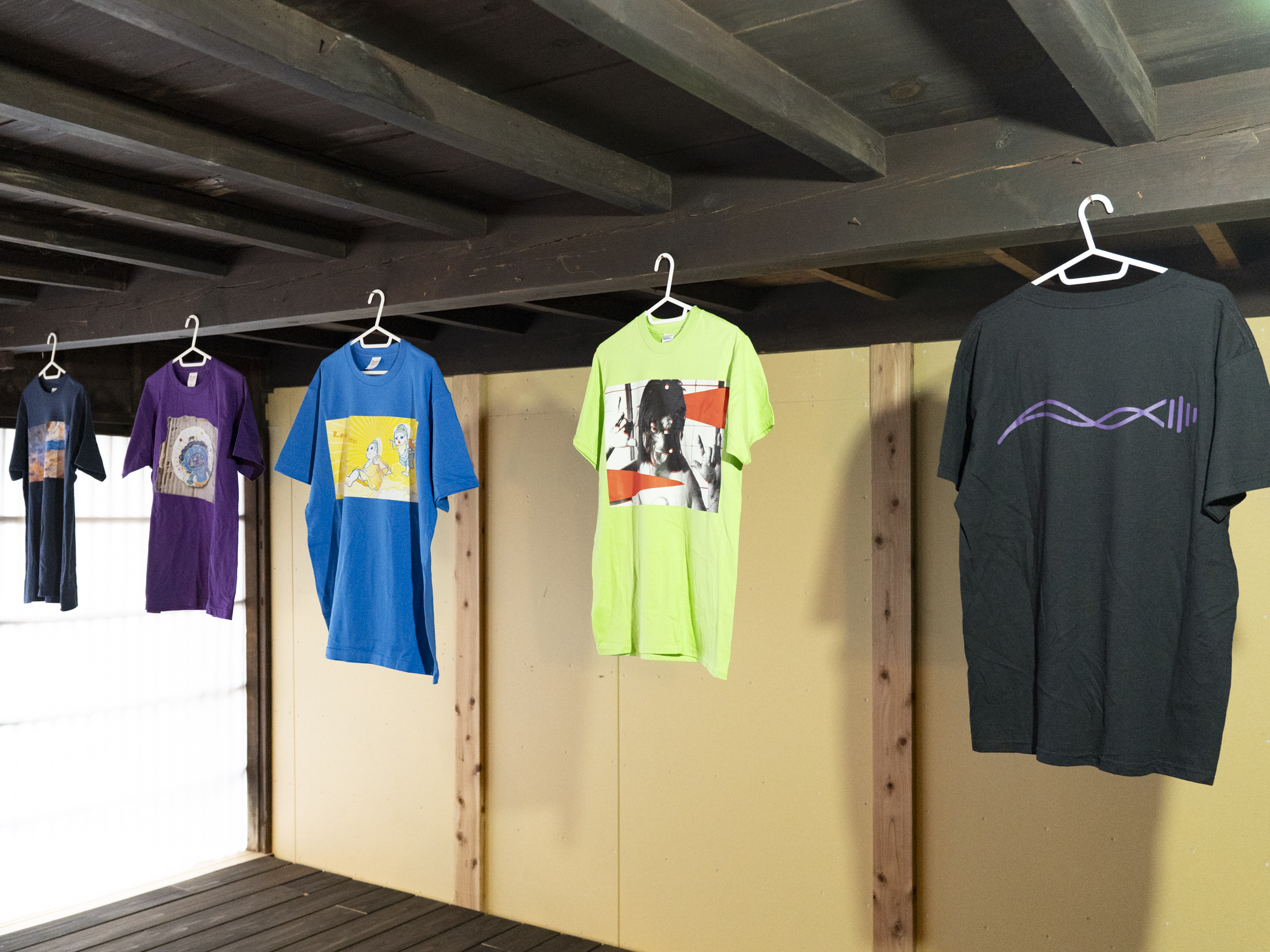 DJ AKKYデザインロゴTシャツ