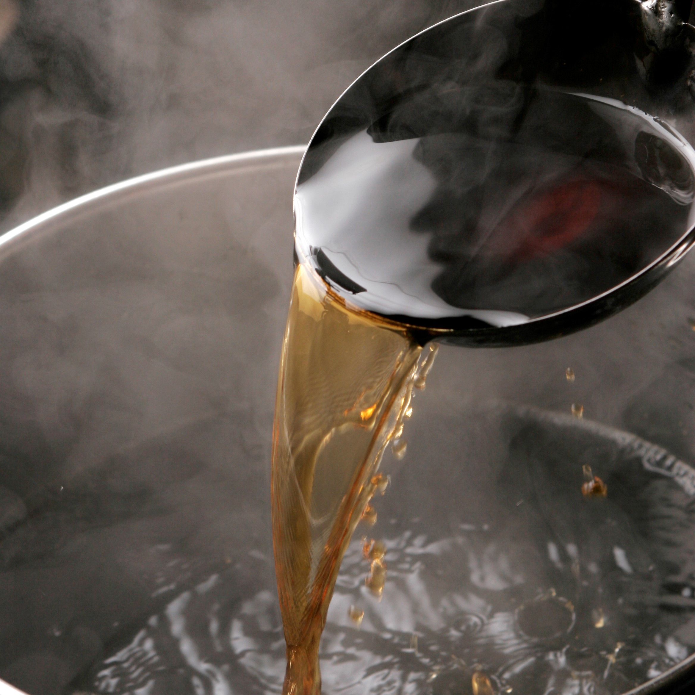 楽しみ方は無限大！秘伝のスープ4袋セット