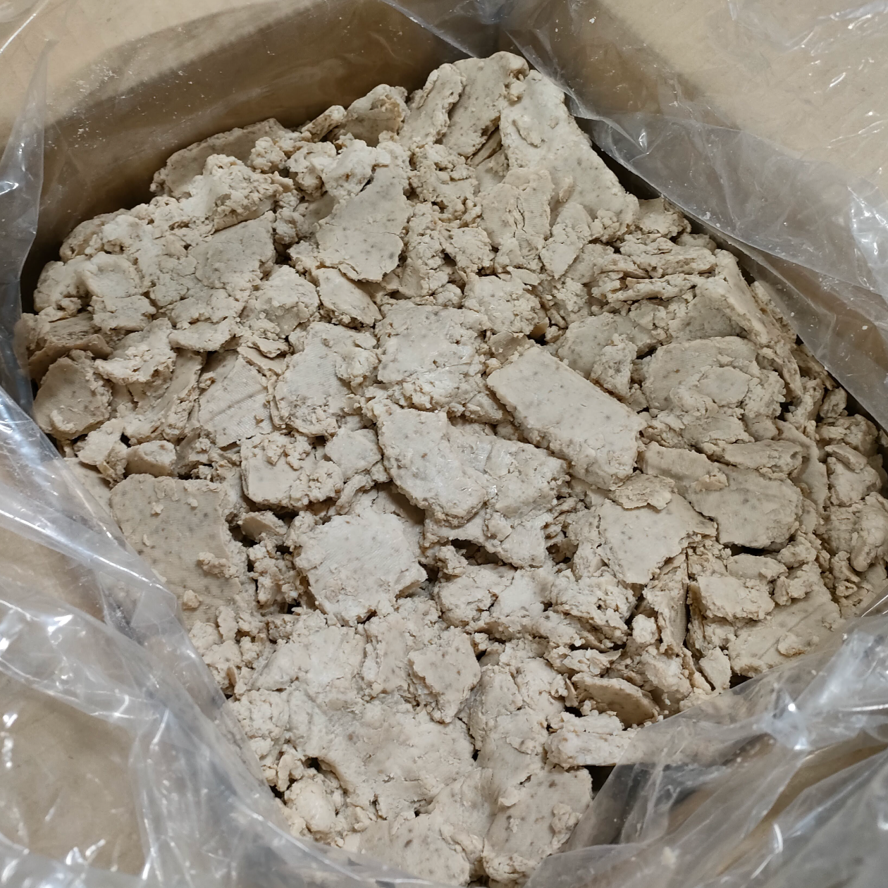 楯野川 純米大吟醸の「酒粕」 10kg ※黒粕です / クール便 【他商品と同梱不可】