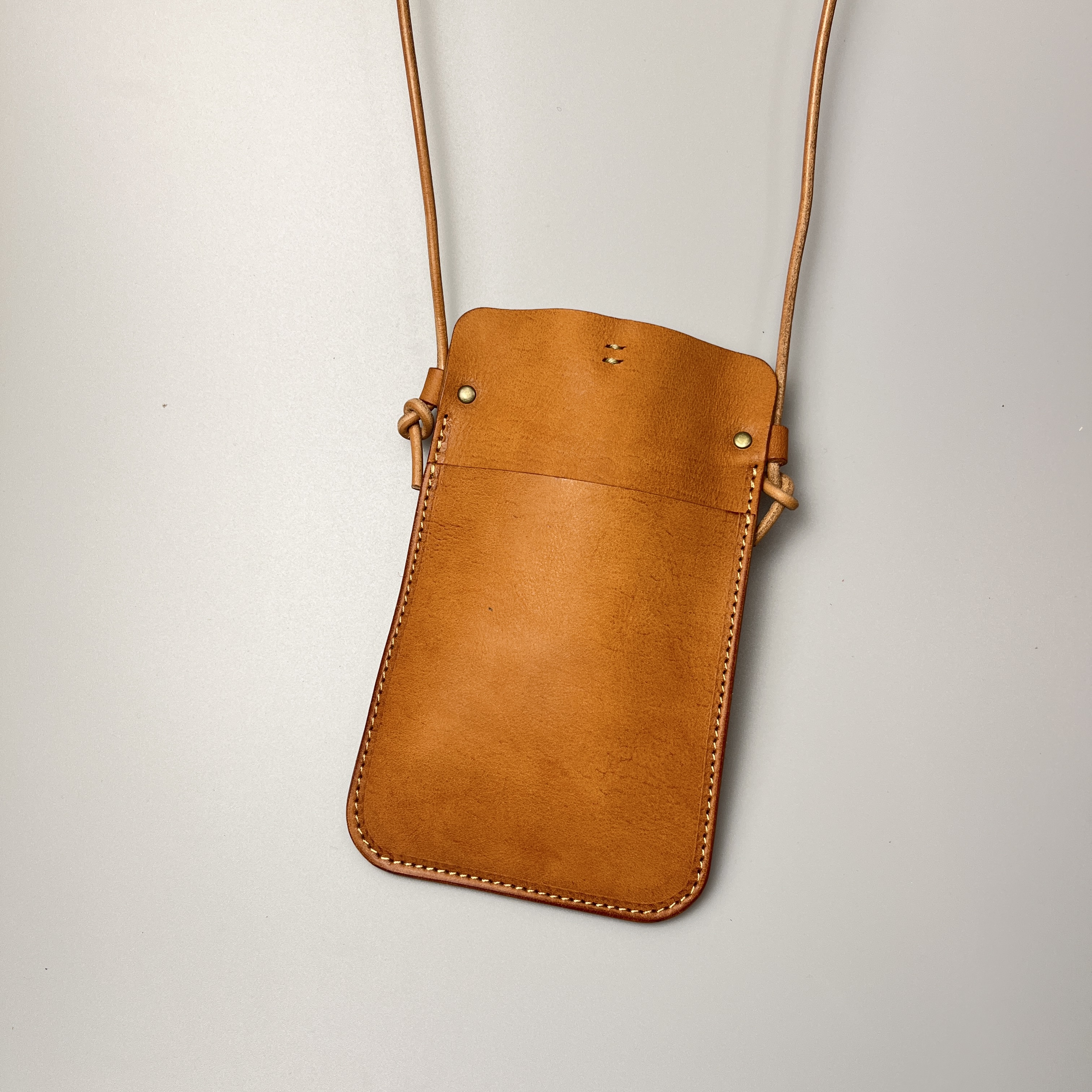 肩掛けシンプルスマートフォンポーチ