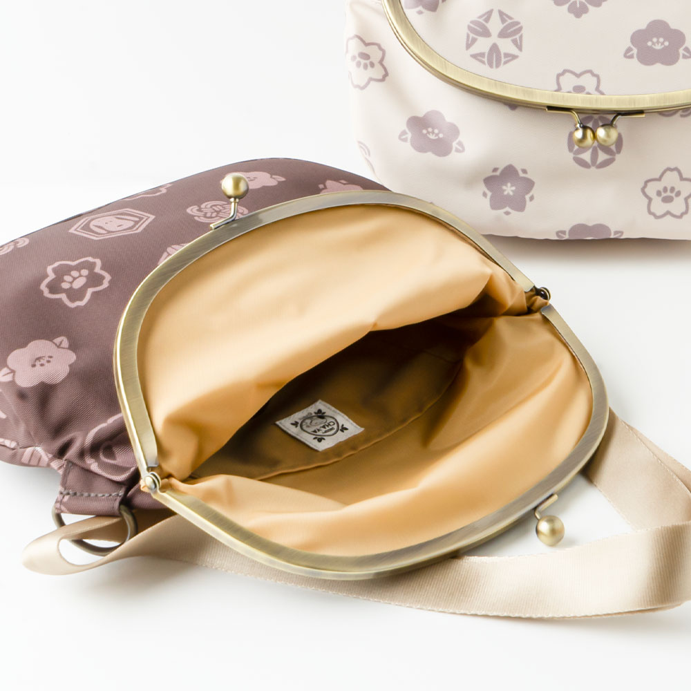 SNC 口折れ型がま口クロスバッグ 花小紋 :色: 黒柿