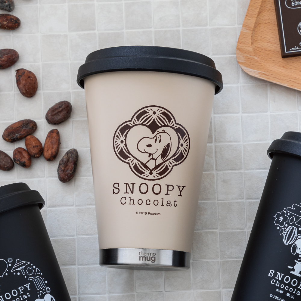 PEANUTS Cafe×thermo mug」コラボタンブラー　カーキ PEANUTS Cafe スヌーピーミュージアム」のリニューアルを記念