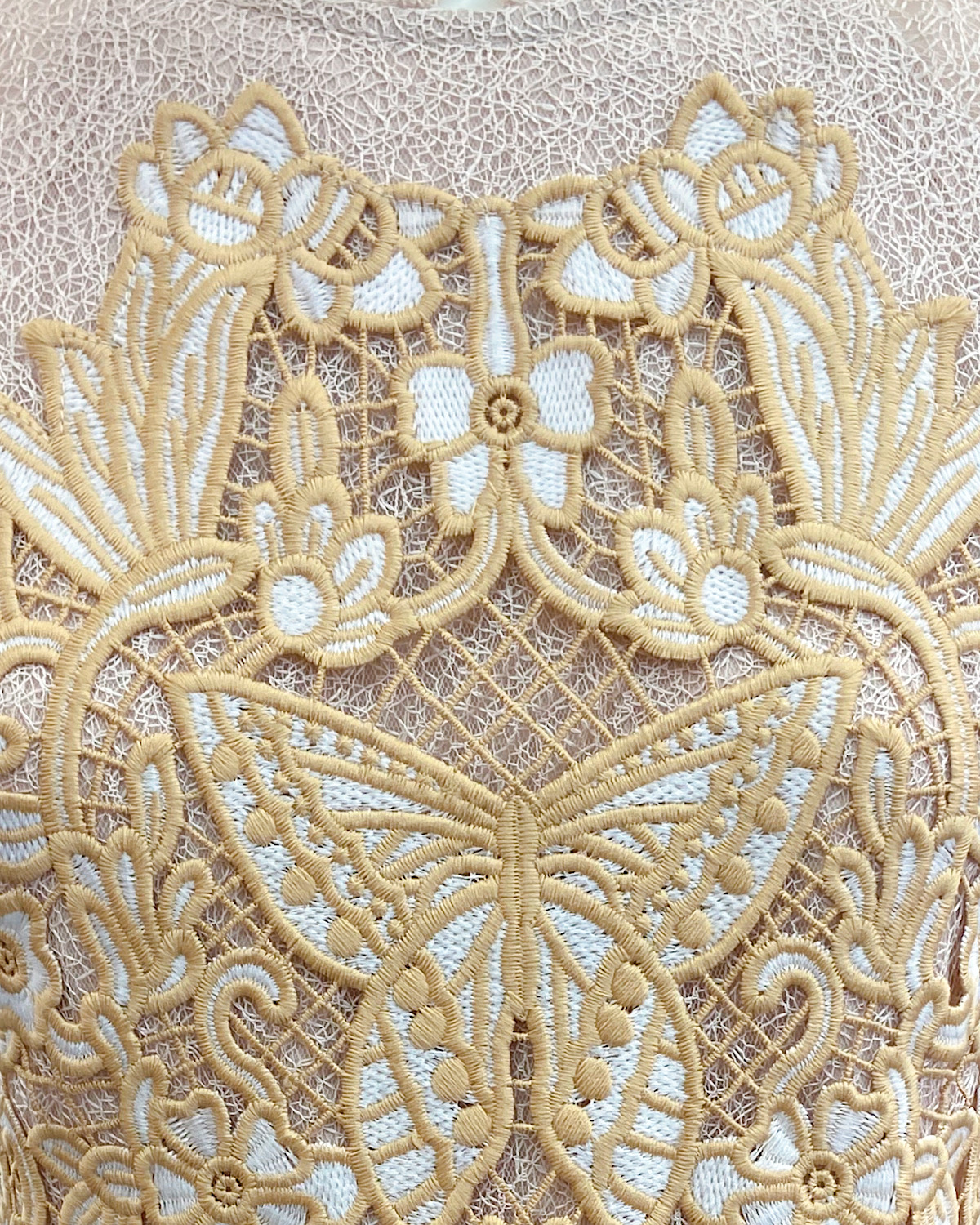 バタフライ刺繍エレガンスプリーツワンピース サイズ: M