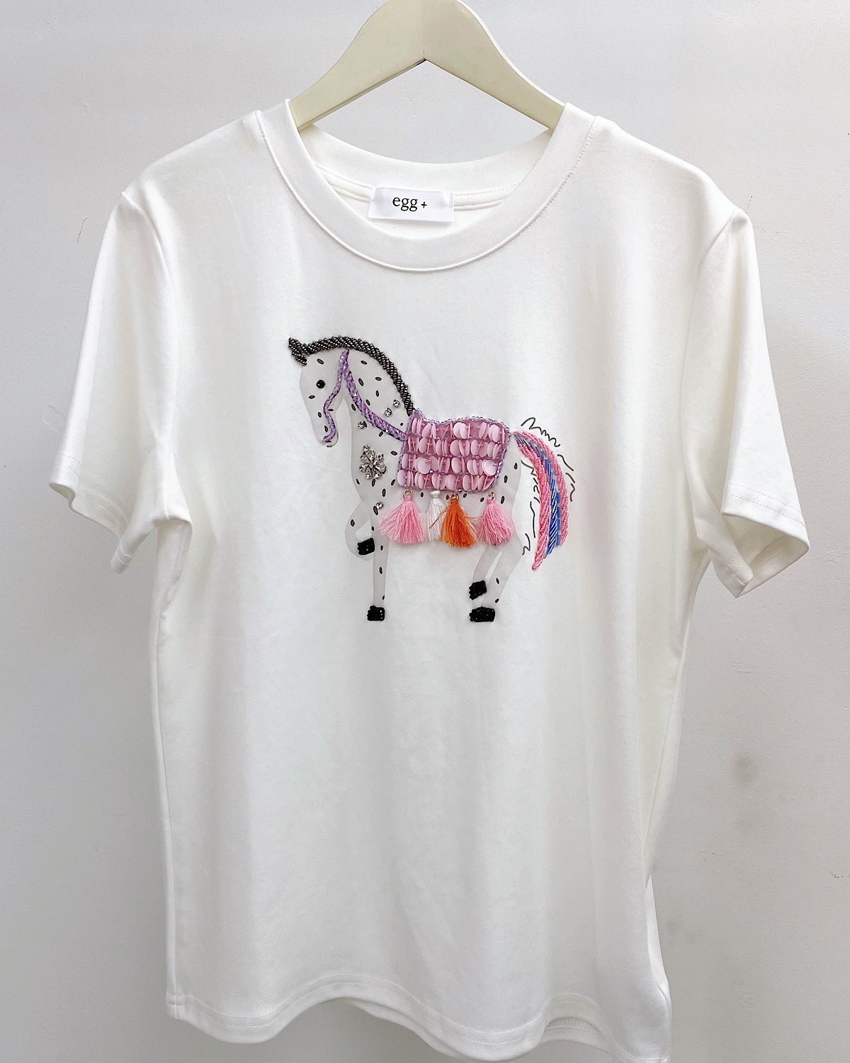 ラグジュアリーホースデザインTシャツ カラー: WHT