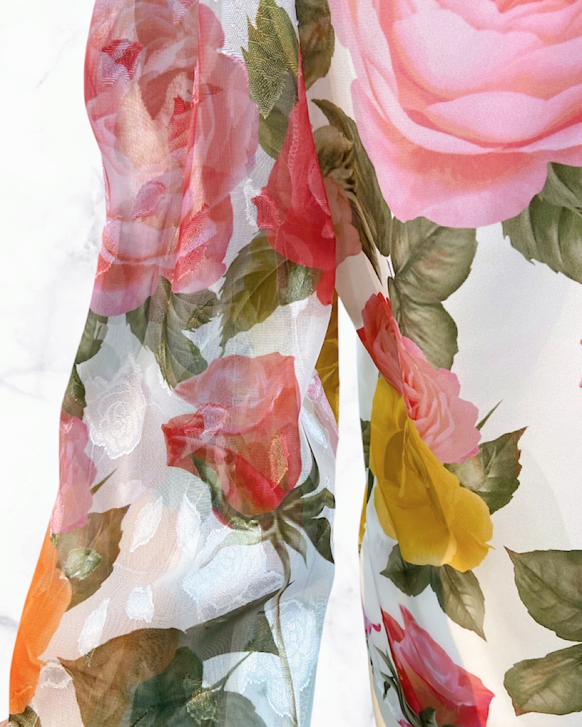 エレガントローズブラウス カラー: WHT