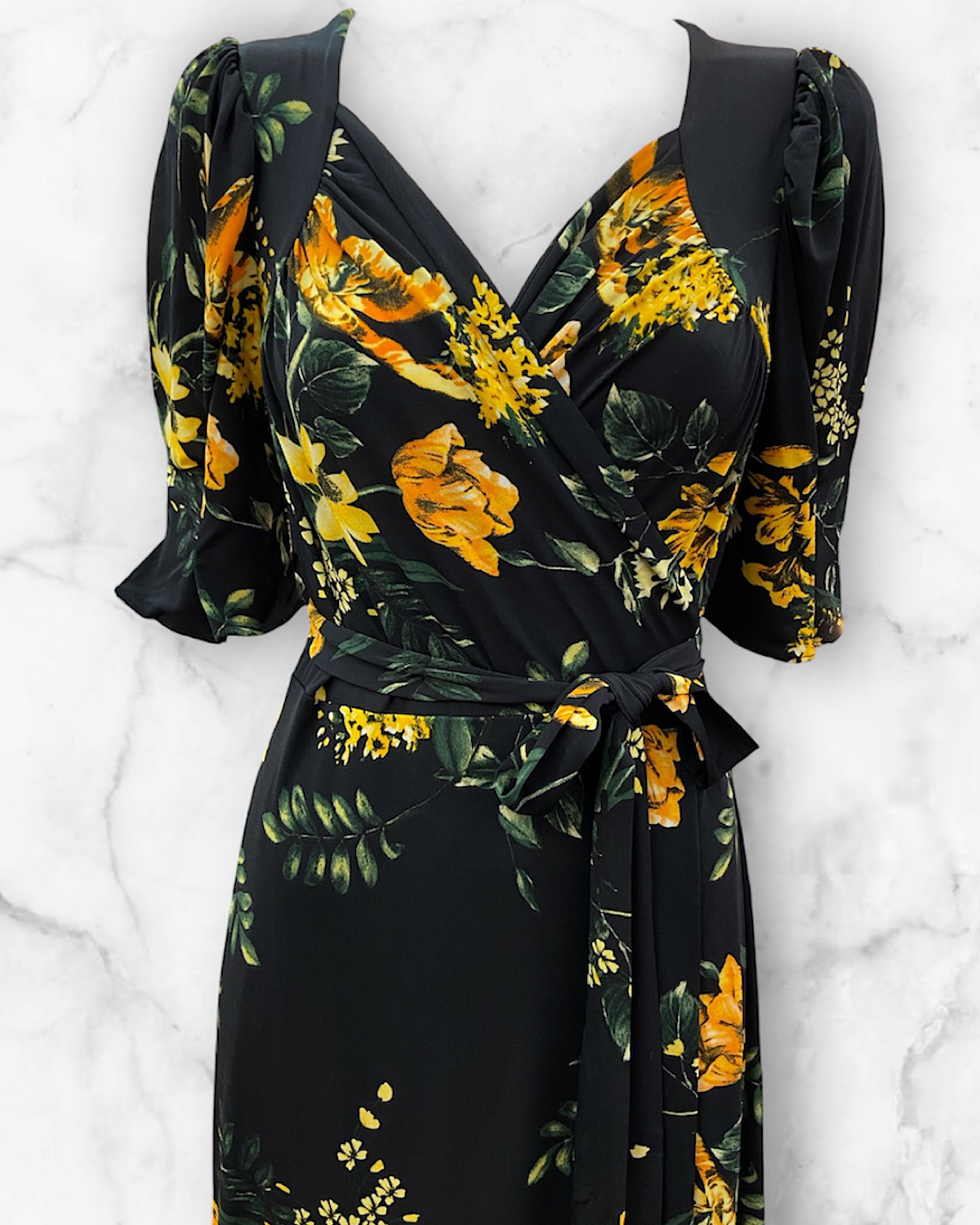 イエロー系フラワーストレッチワンピース