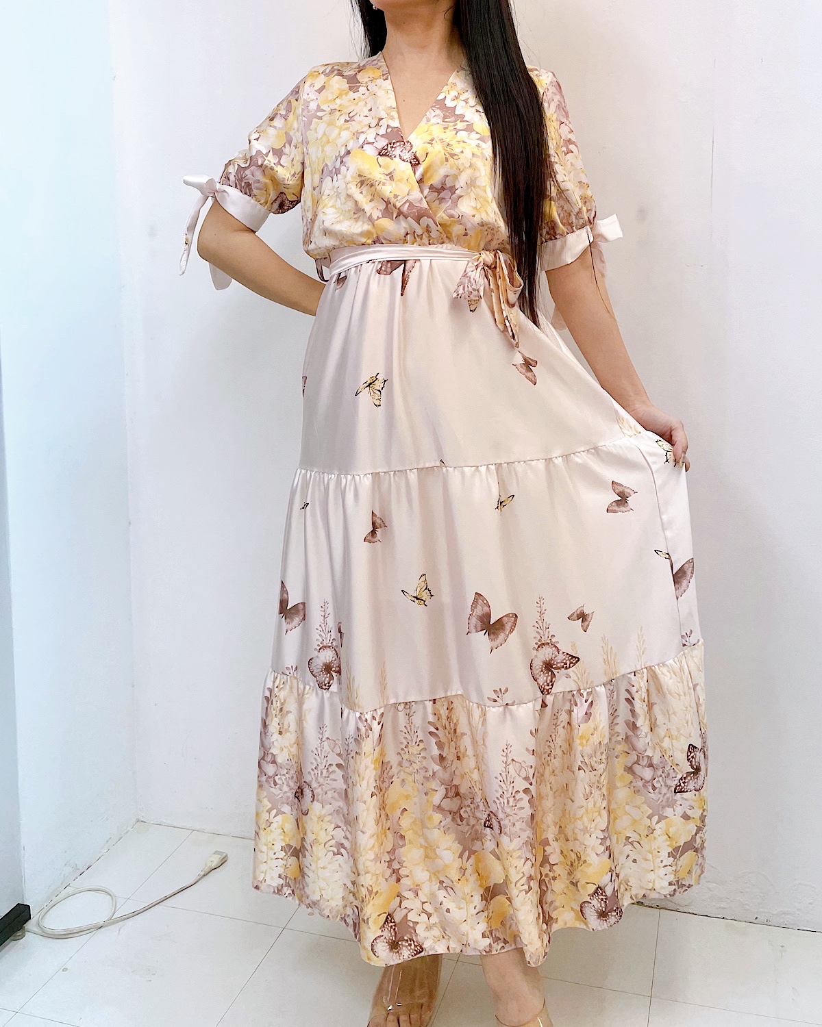 イタリア　バタフライガーデンティアードマキシワンピース カラー: GRN