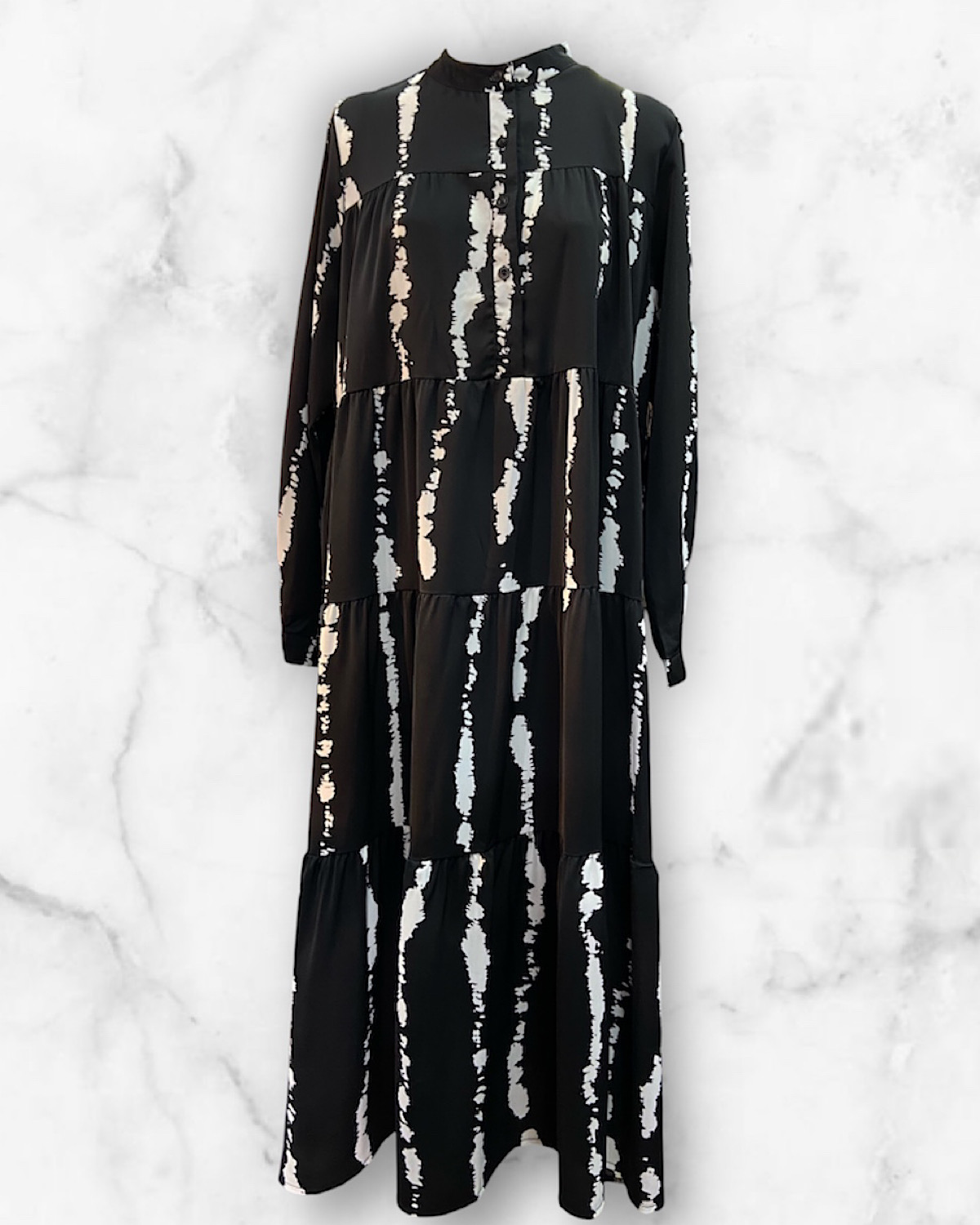 モードブラックマキシワンピース