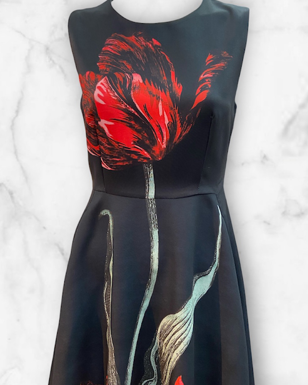 大輪レッドフラワーフレアワンピース