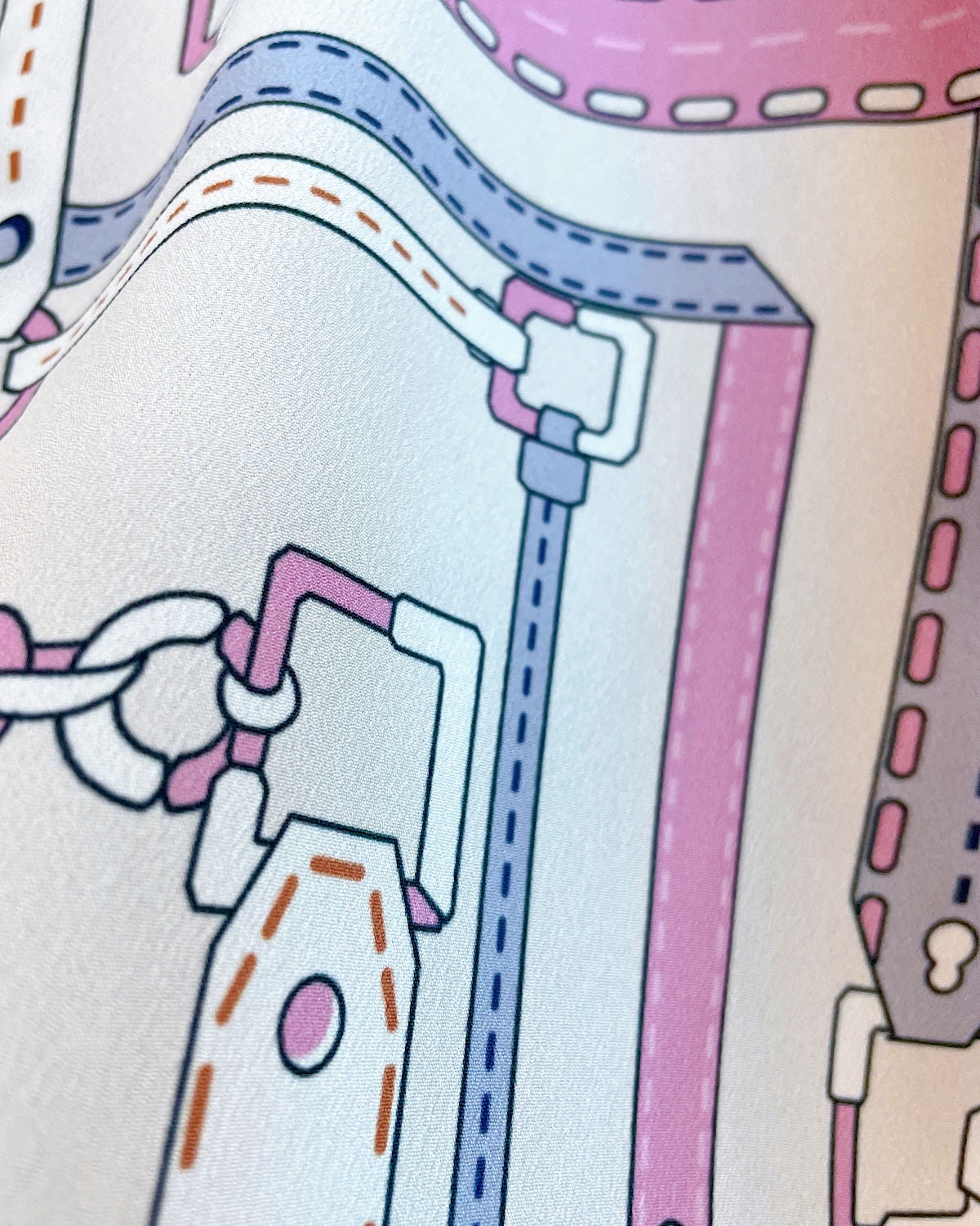 レトロチェーンプリントシャツブラウス カラー: WHT