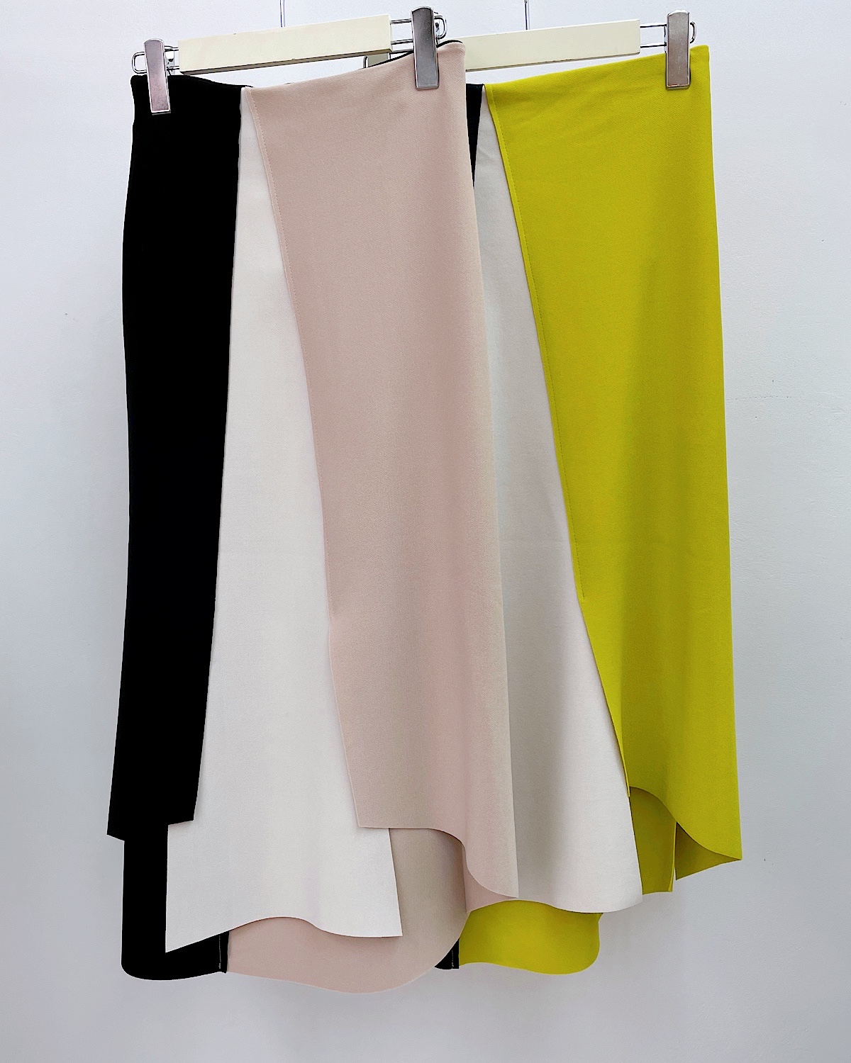 カラーブロックアシンメトリースカート カラー: GRN