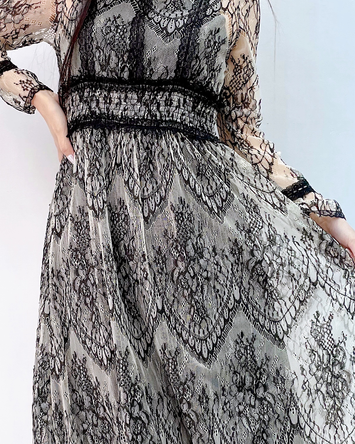 大人レースシャーリングミディワンピース