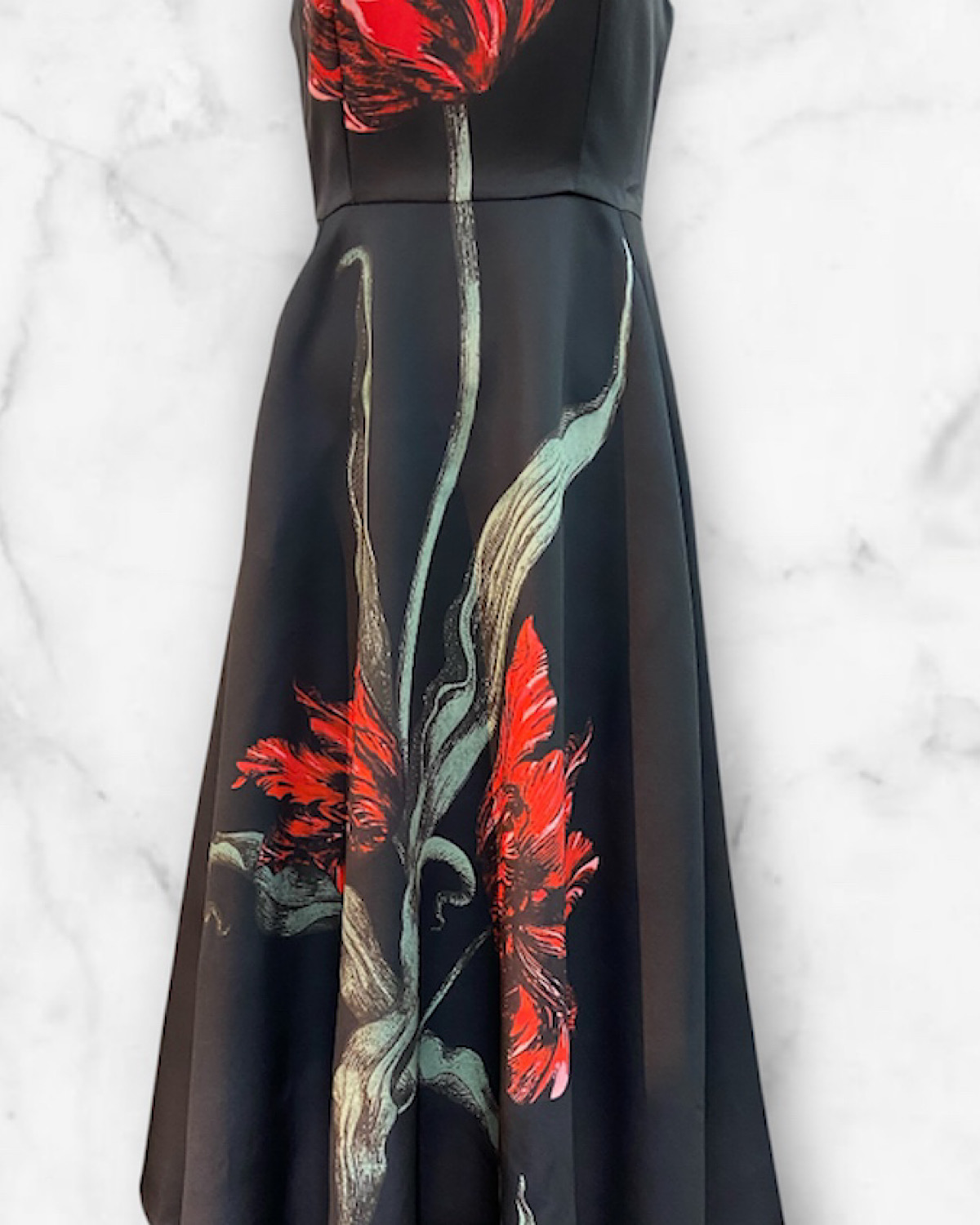 大輪レッドフラワーフレアワンピース