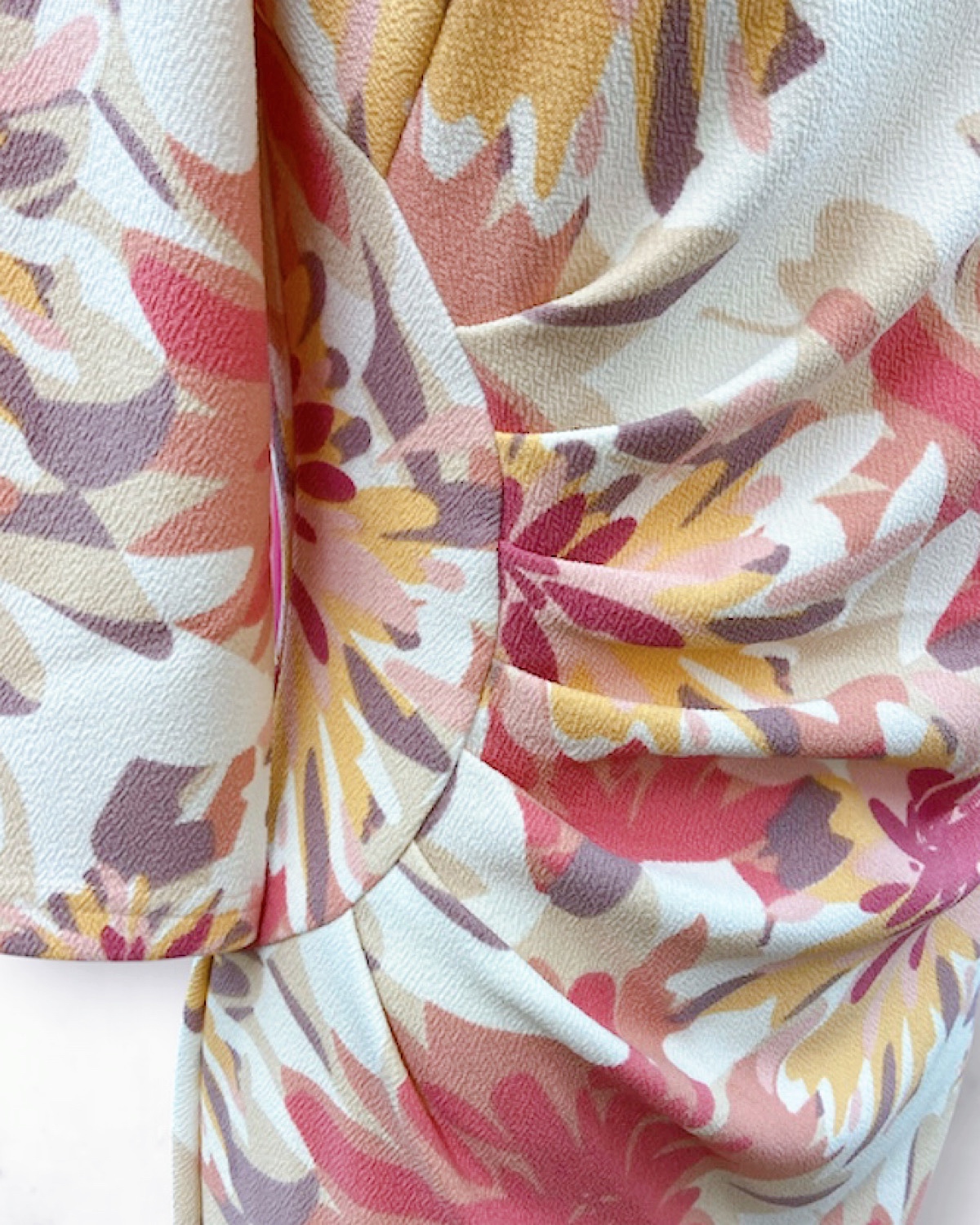 ピンクブロッサムドレープワンピース