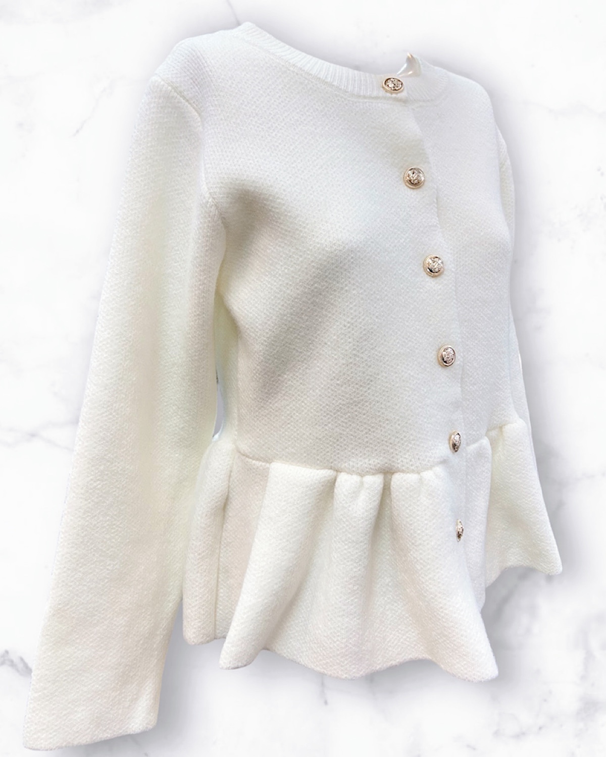 ゴールドボタンペプラムニットカーディガン