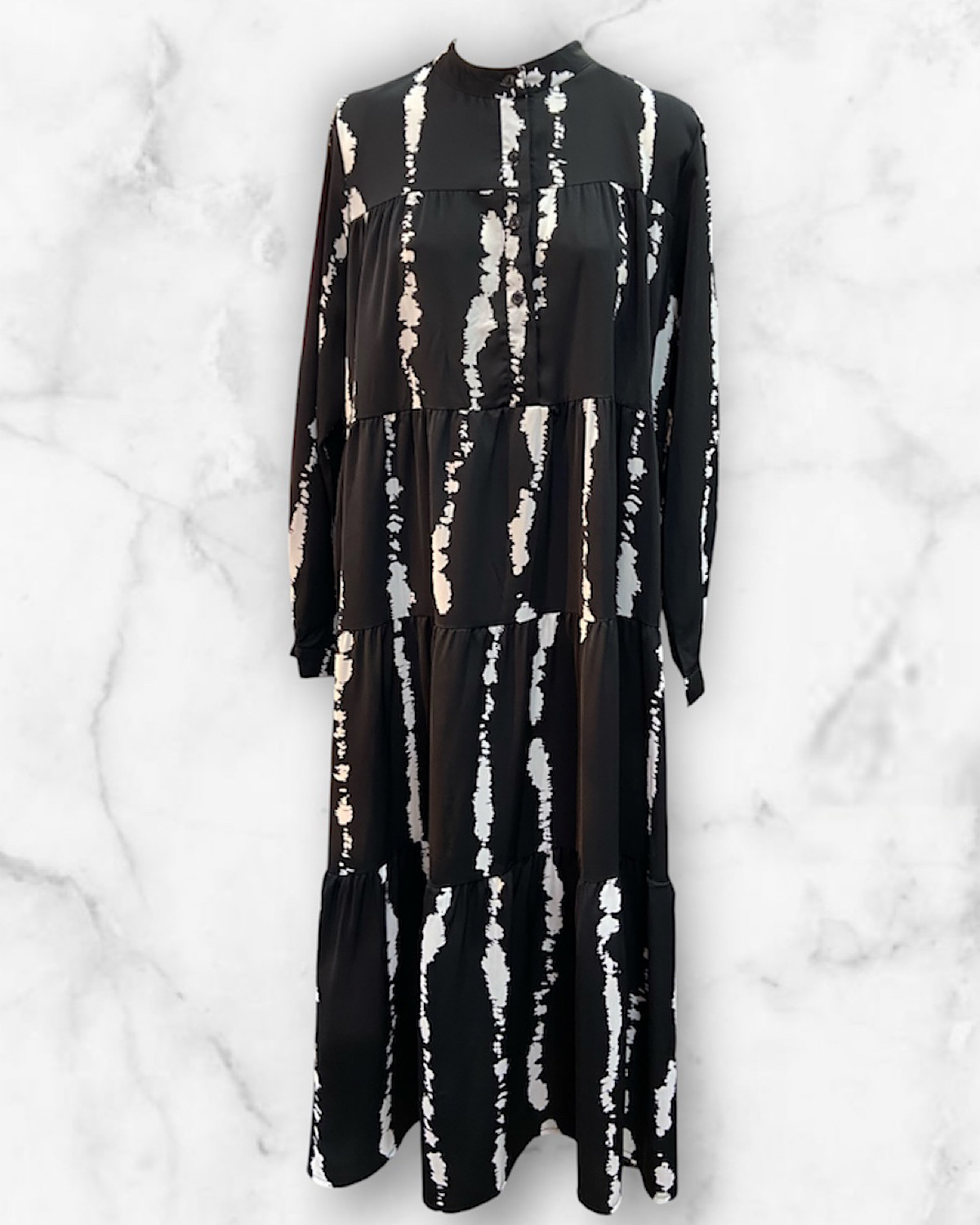 モードブラックマキシワンピース