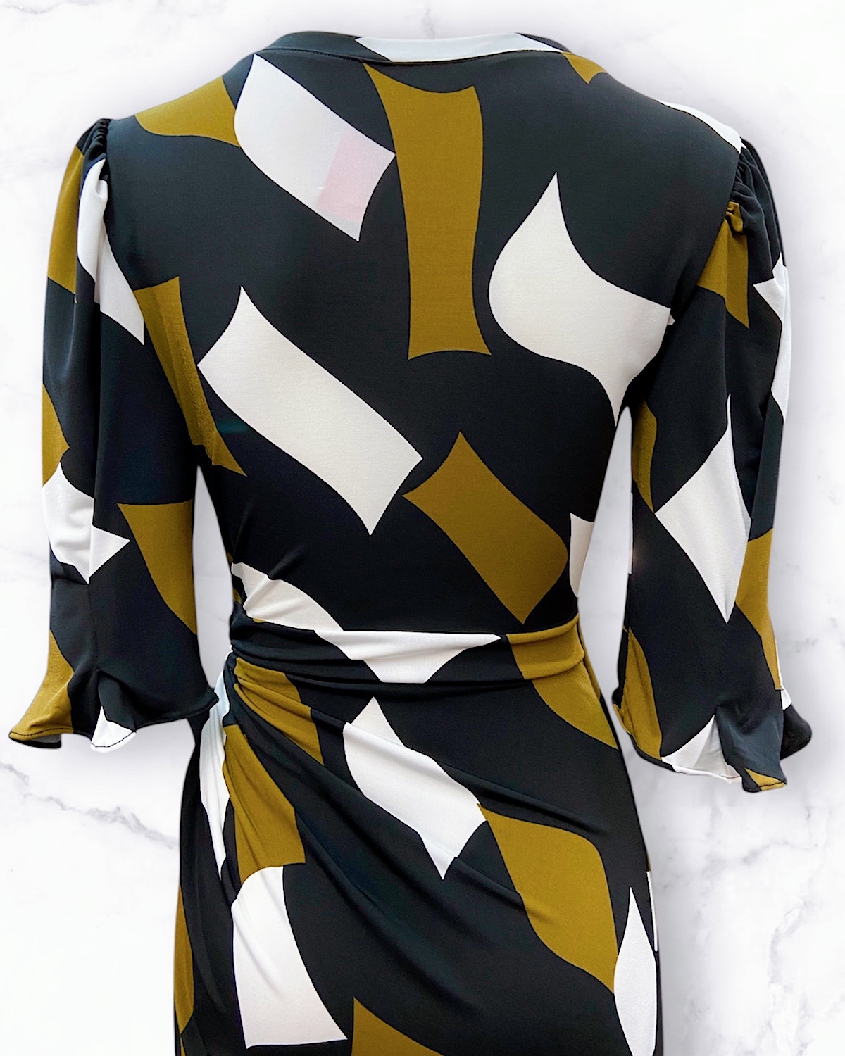 ジオメトリックツイストストレッチワンピース