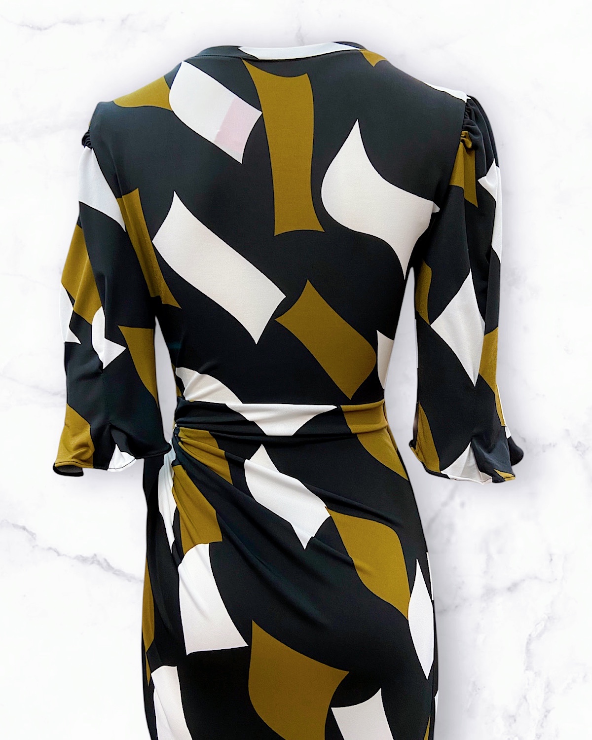 ジオメトリックツイストストレッチワンピース