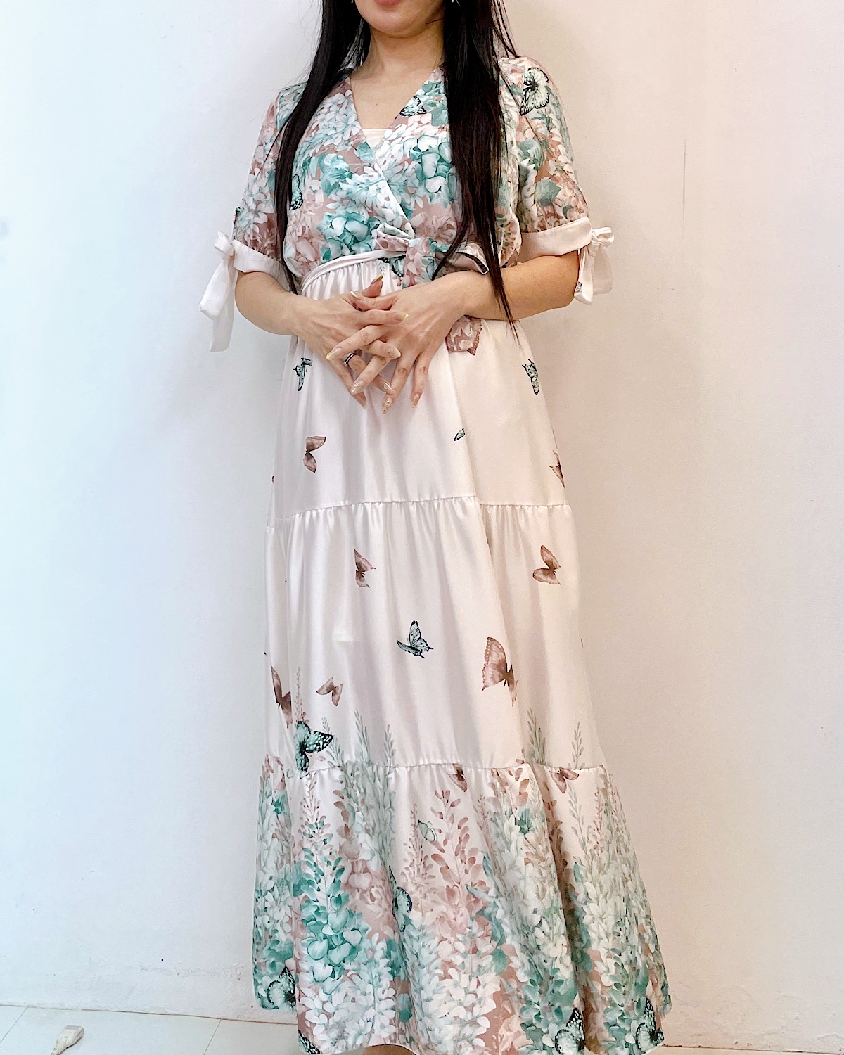 イタリア　バタフライガーデンティアードマキシワンピース カラー: GRN