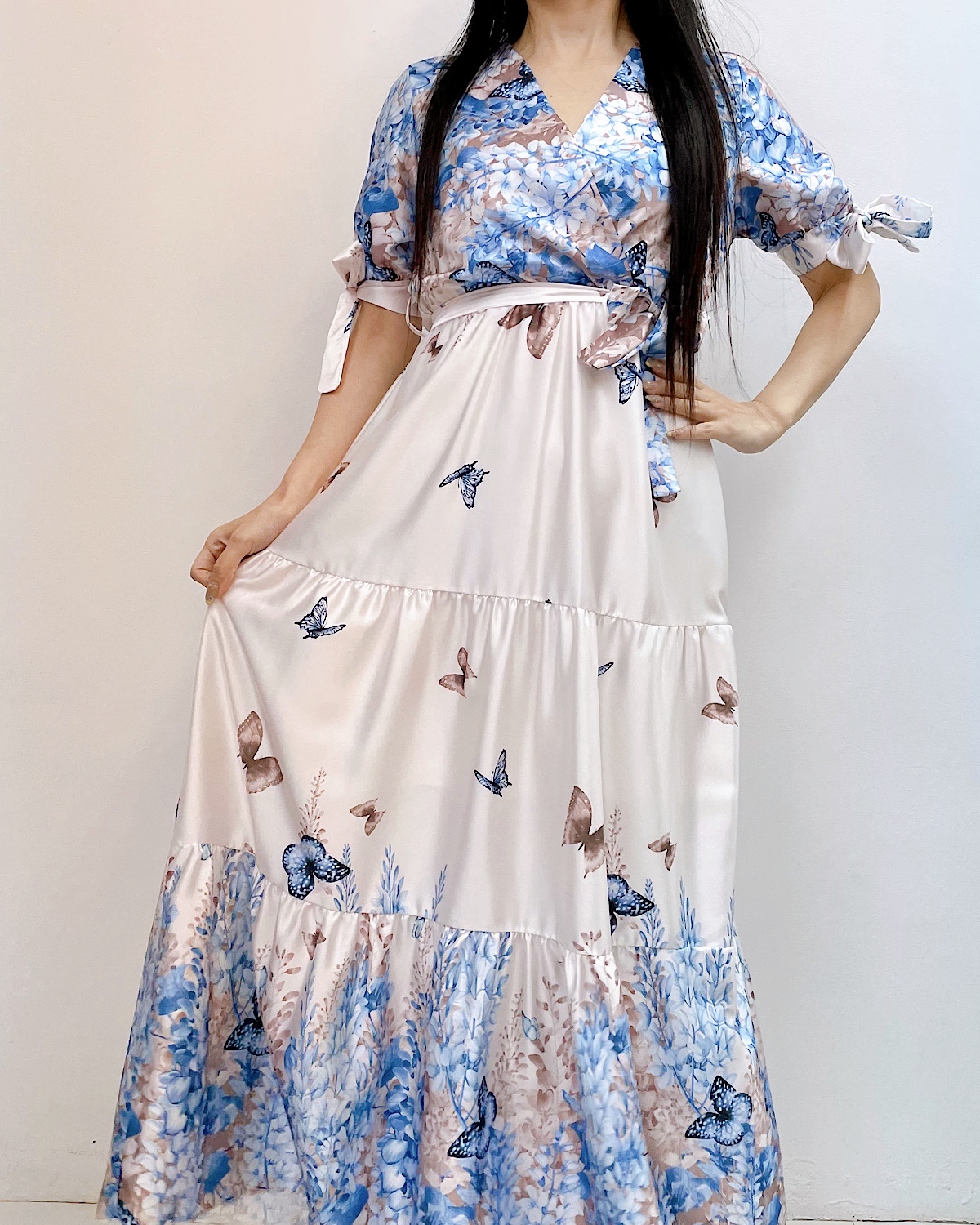 イタリア　バタフライガーデンティアードマキシワンピース カラー: GRN