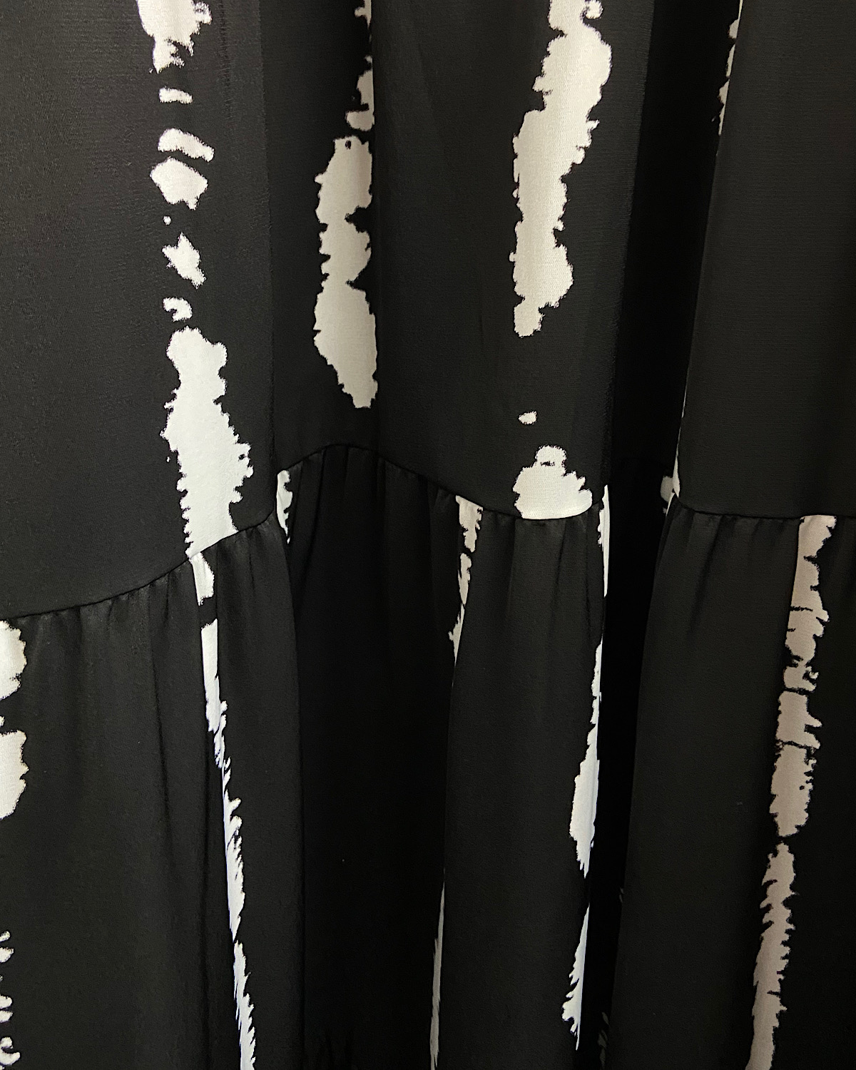 モードブラックマキシワンピース