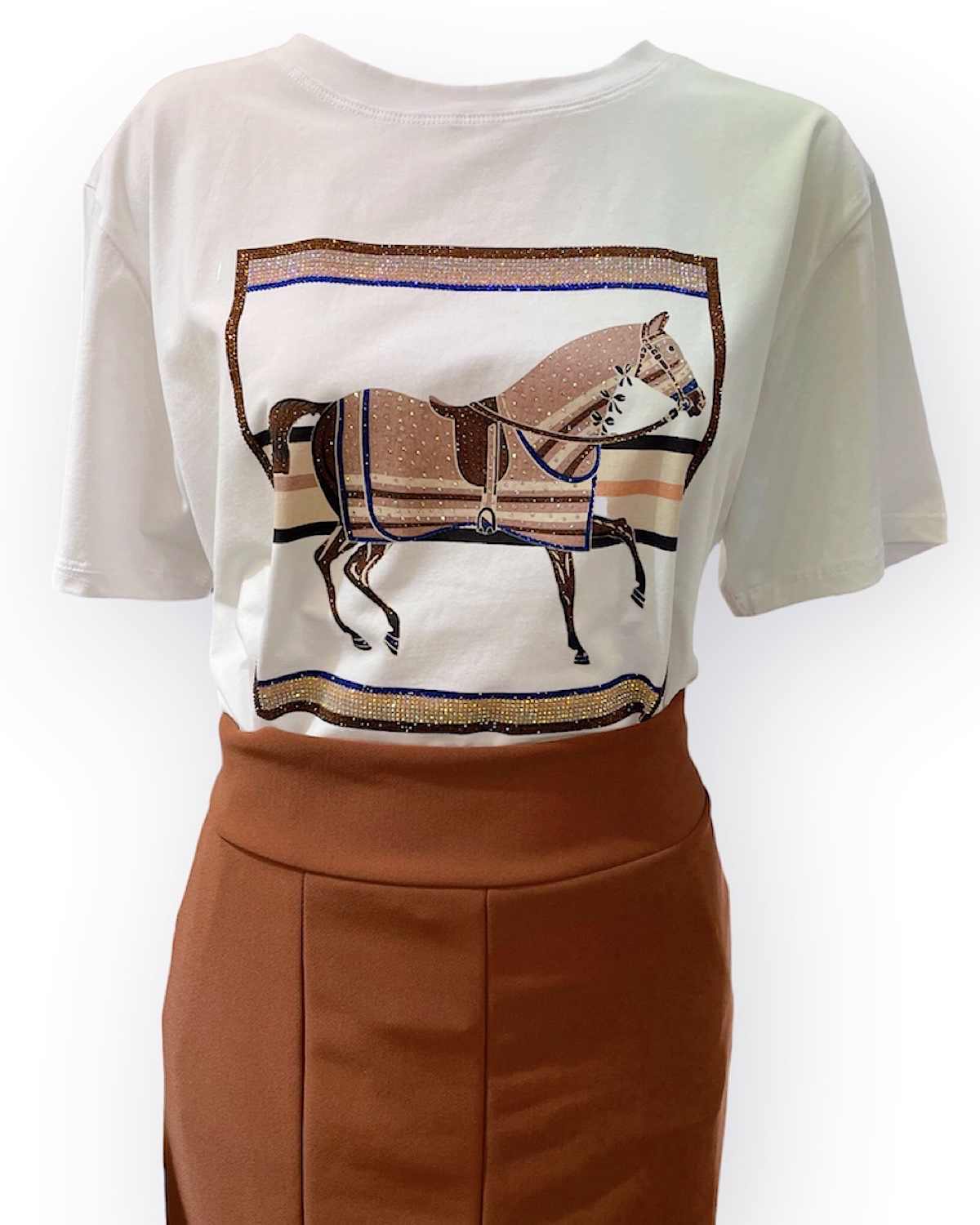 ストーンホースラグジュアリーTシャツ カラー: WHT