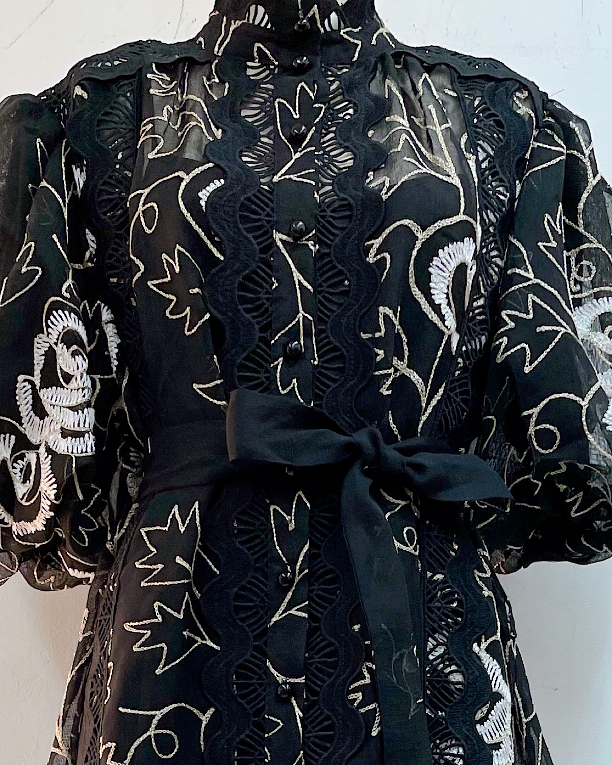 ボタニカル風刺繍レースティアードワンピースB