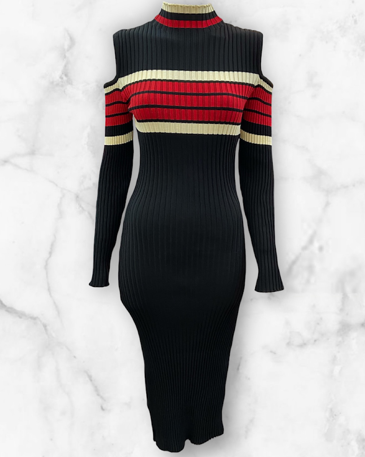 肩見せ×ハイネックリブニットワンピース