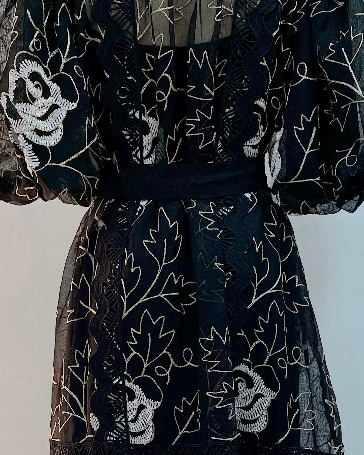 ボタニカル風刺繍レースティアードワンピースB