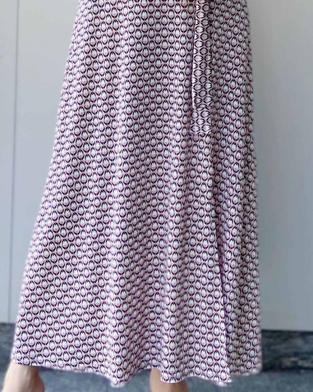 レトロチェーン柄カシュクールストレッチワンピース
