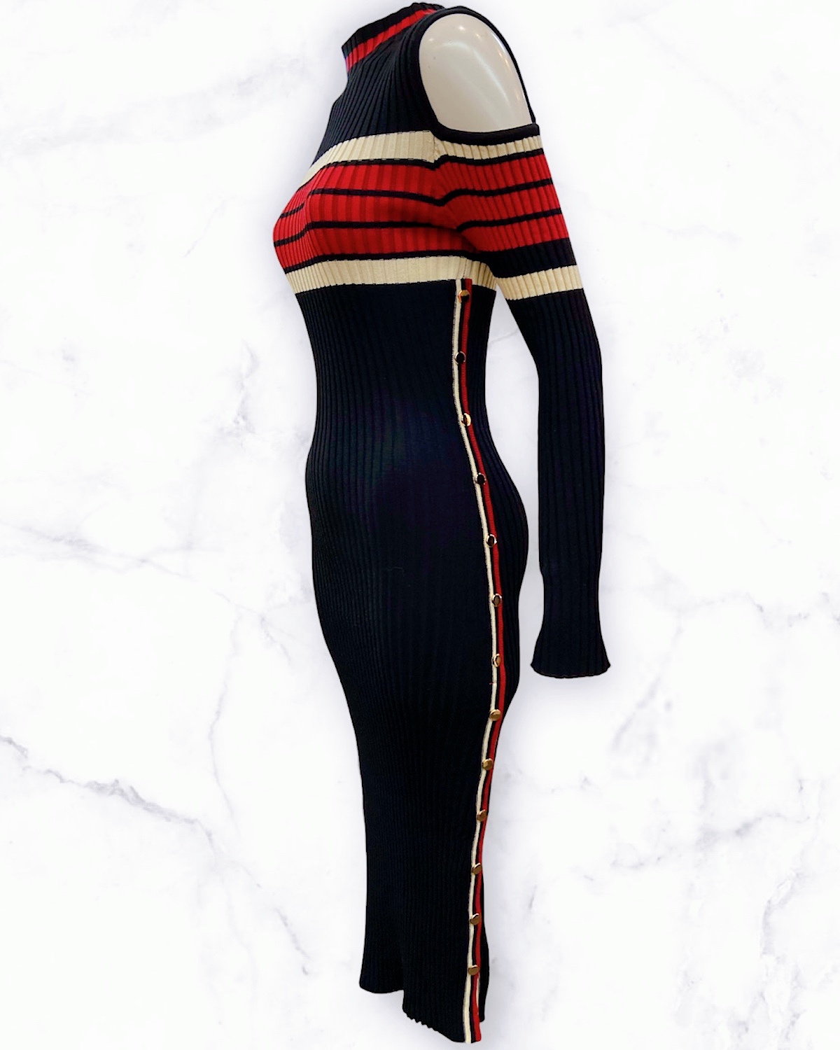 肩見せ×ハイネックリブニットワンピース